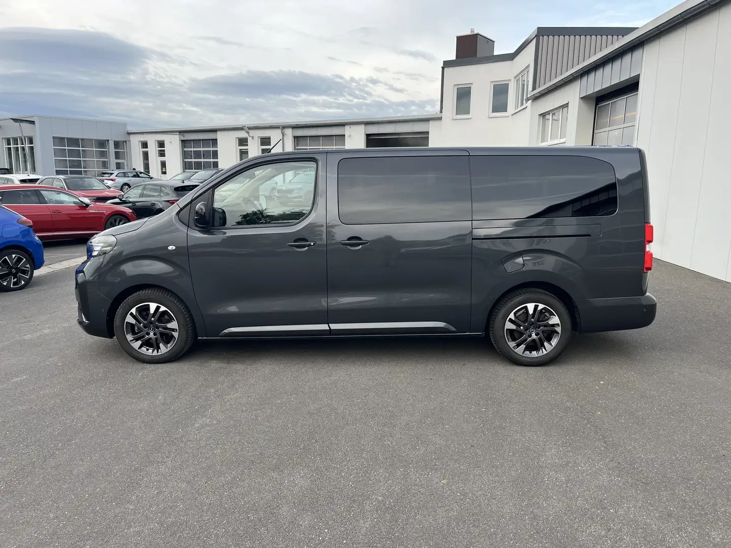 Opel Zafira Life 2.0 Diesel Edition XL 194€ m. 20% Anzahlung 9-Si Grigio - 2