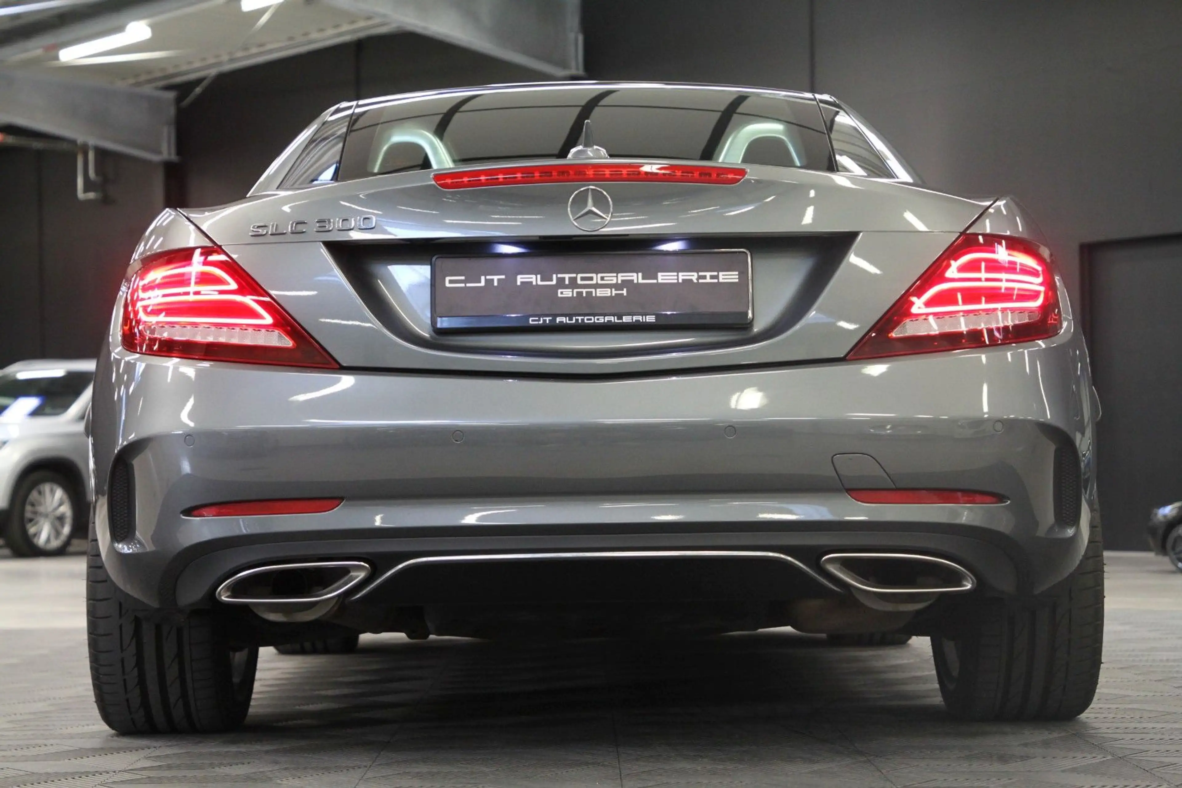 Mercedes-Benz SLC 300 Roadster AMG H&K / RFK / ILS / Ambiente — photo 7