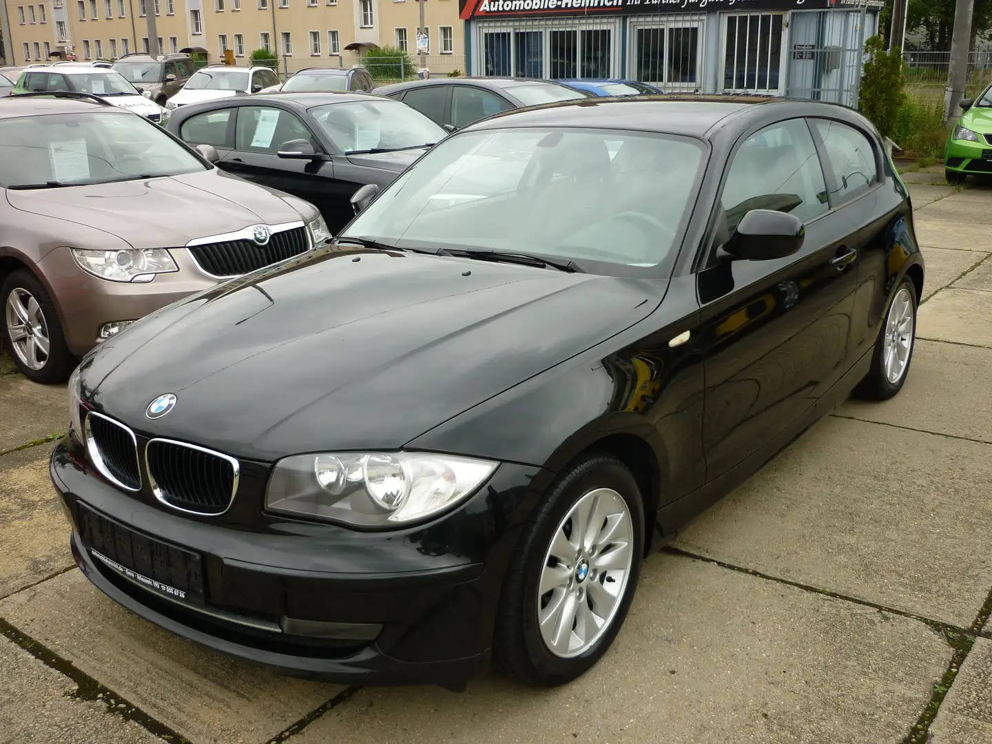 BMW 116 116i Klima! Sitzheizung! HU/AU bei Verkauf - NEU! Schwarz - 1