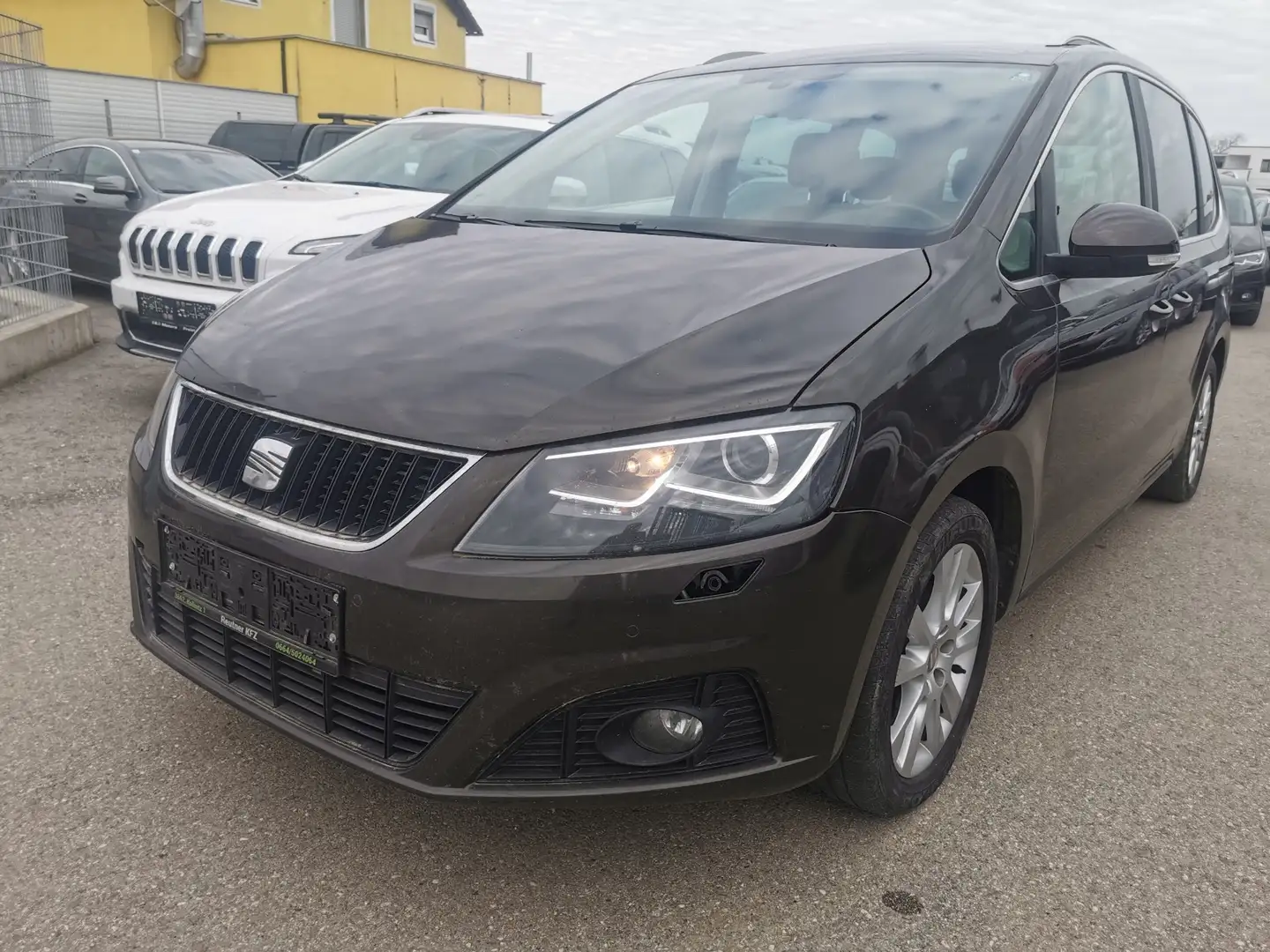 SEAT Alhambra 4Kids Braun - 1