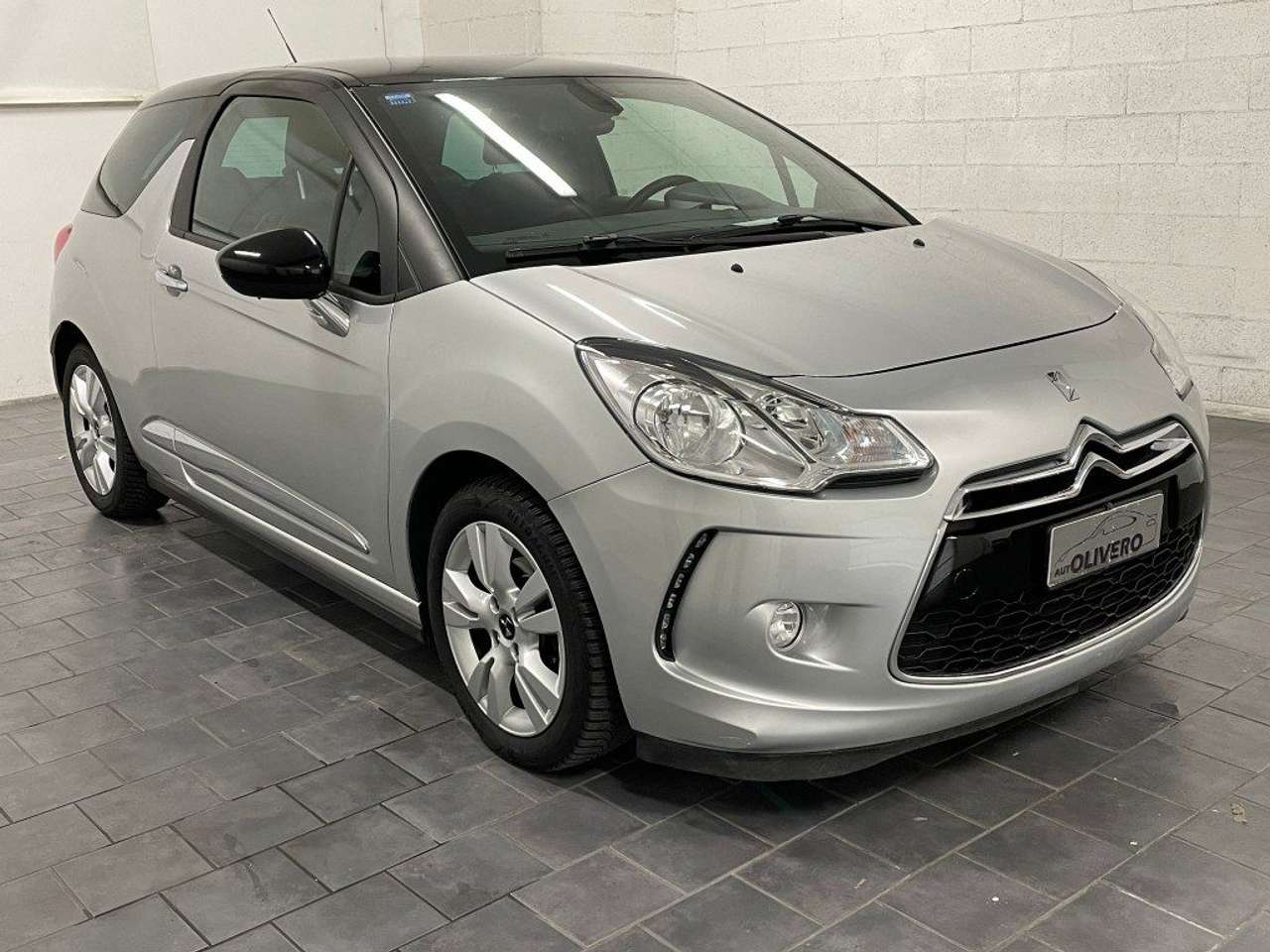 DS Automobiles DS 3 1.4 HDi 70CV So Chic-UNIPRO-NEOPATENTATI
