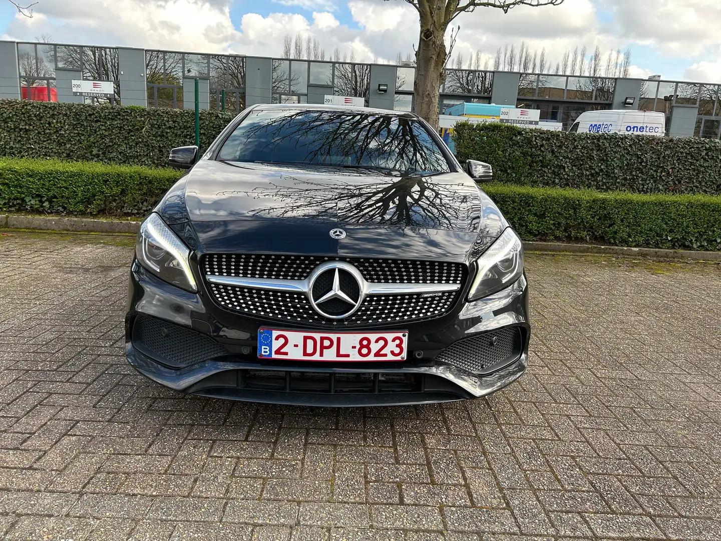 Mercedes-Benz A 160 Pack AMG - Full équipé - Très bon État Чорний - 2