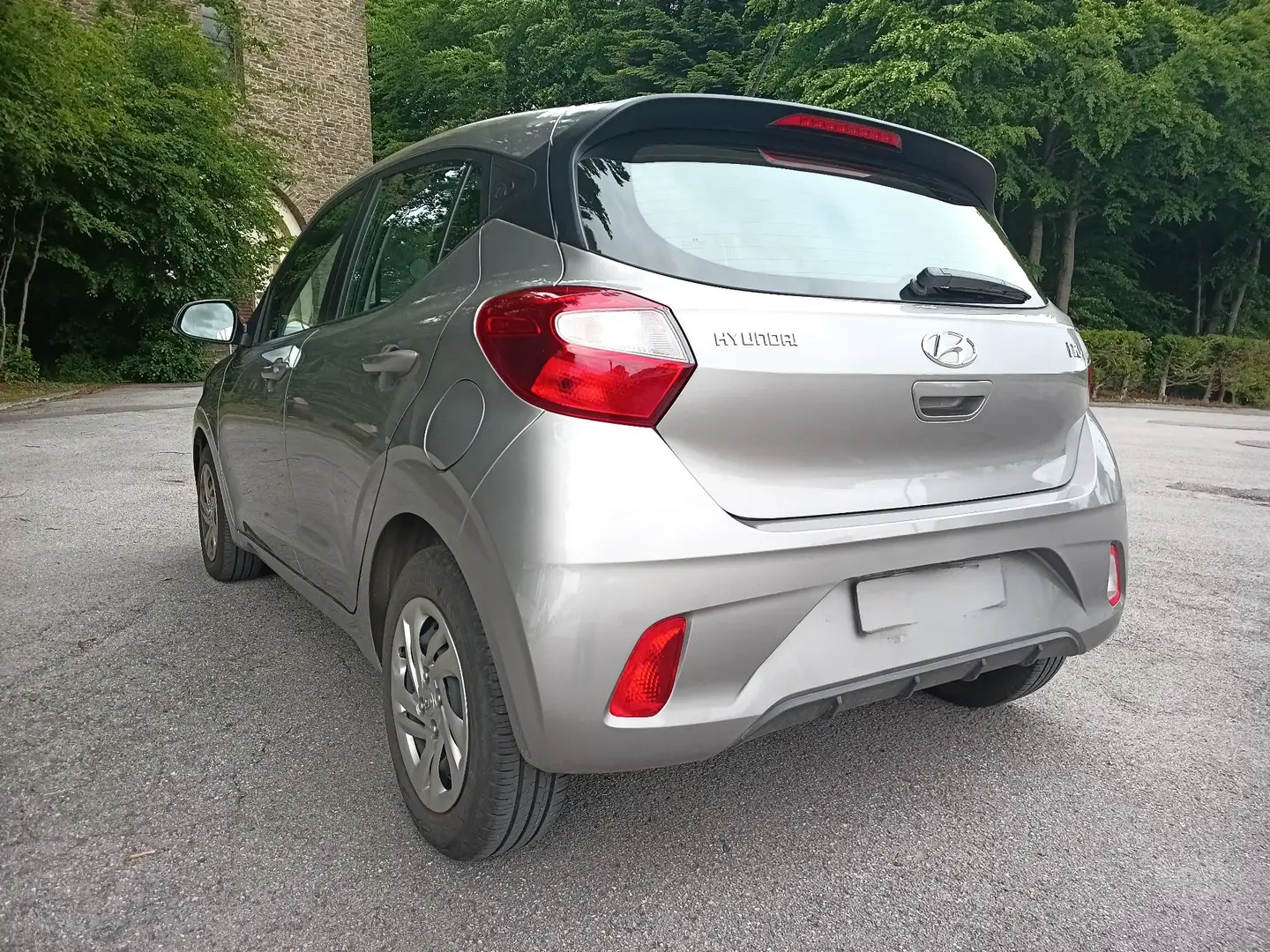Hyundai i10 i10 1.0i Twist Techno Pack Gris - 2