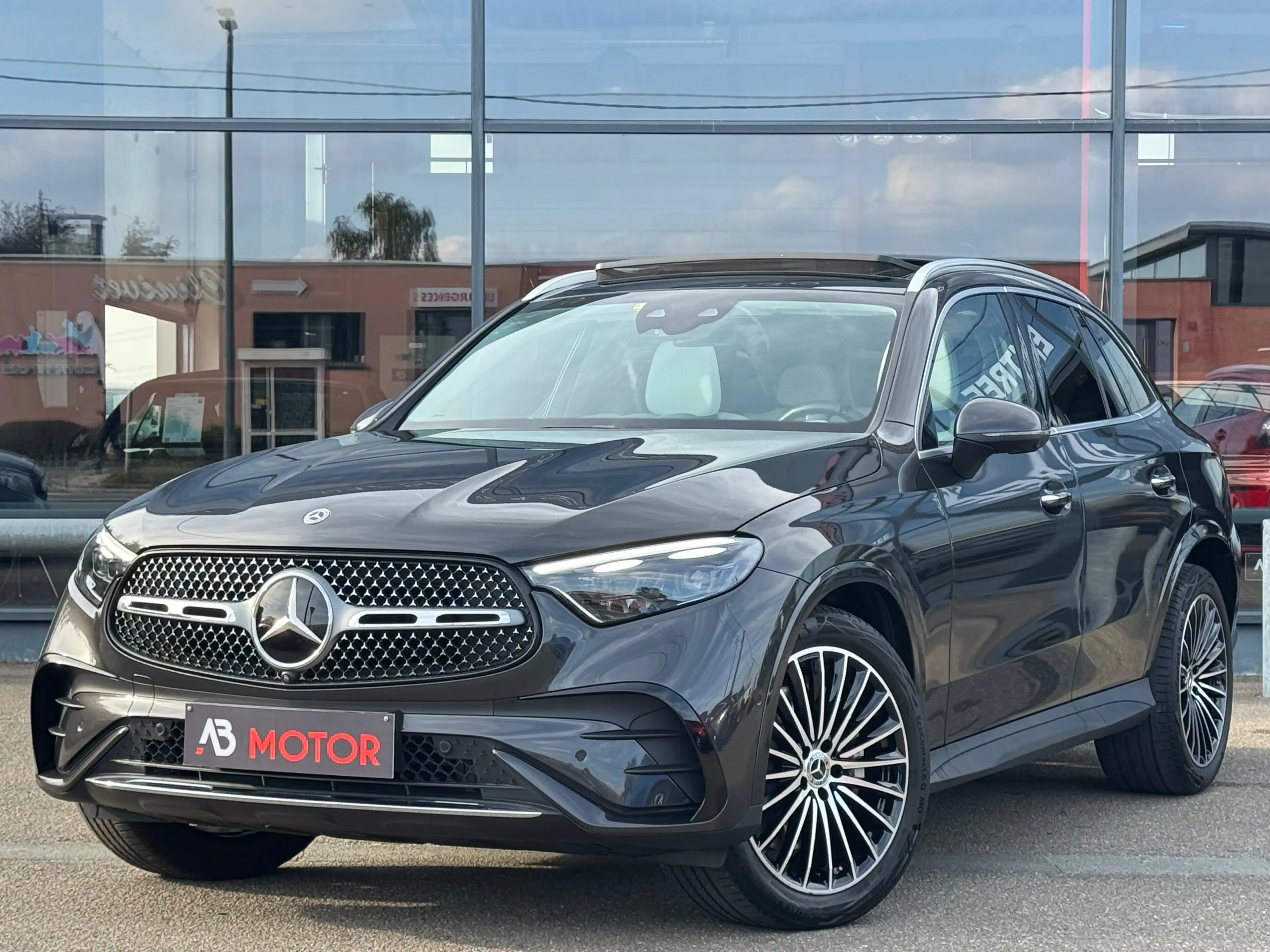 Mercedes-Benz GLC 200 GLC 200 4-MATIC 204cv AMG Luxury Line TOIT PANO CAMERA 360 FULL OPTION 1ER PROPRIETAIRE — photo 2