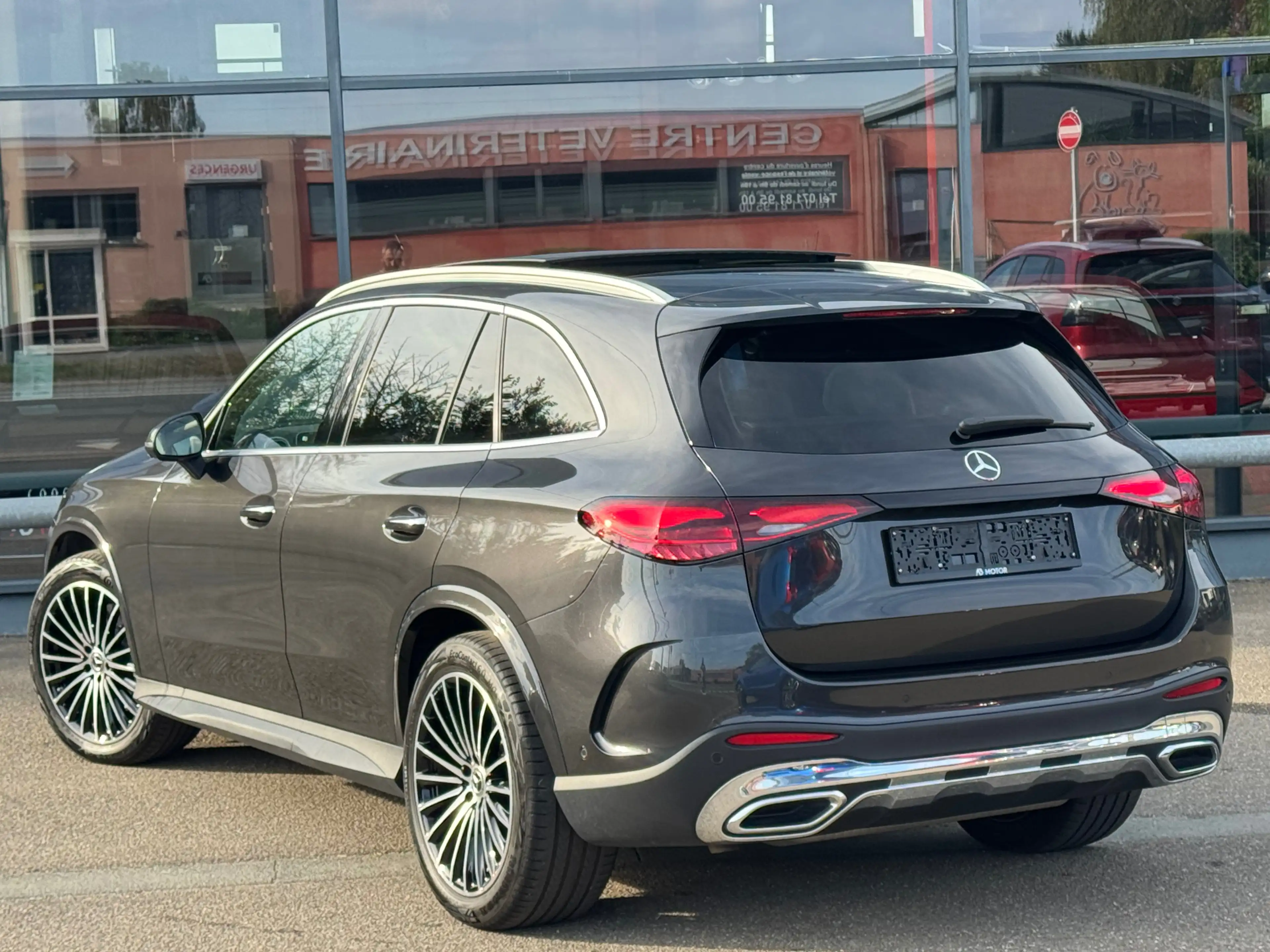 Mercedes-Benz GLC 200 GLC 200 4-MATIC 204cv AMG Luxury Line TOIT PANO CAMERA 360 FULL OPTION 1ER PROPRIETAIRE — photo 4