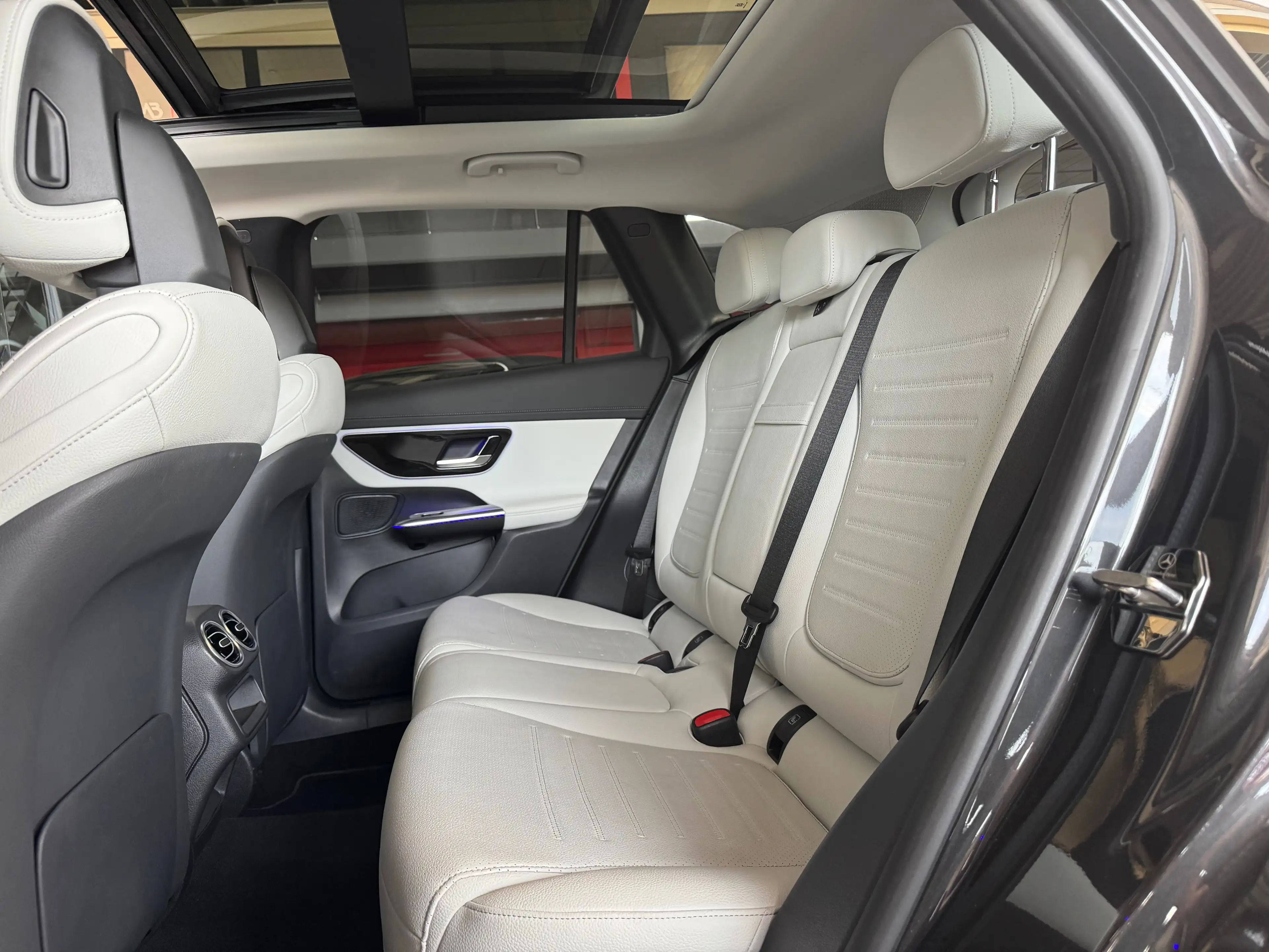 Mercedes-Benz GLC 200 GLC 200 4-MATIC 204cv AMG Luxury Line TOIT PANO CAMERA 360 FULL OPTION 1ER PROPRIETAIRE — photo 14