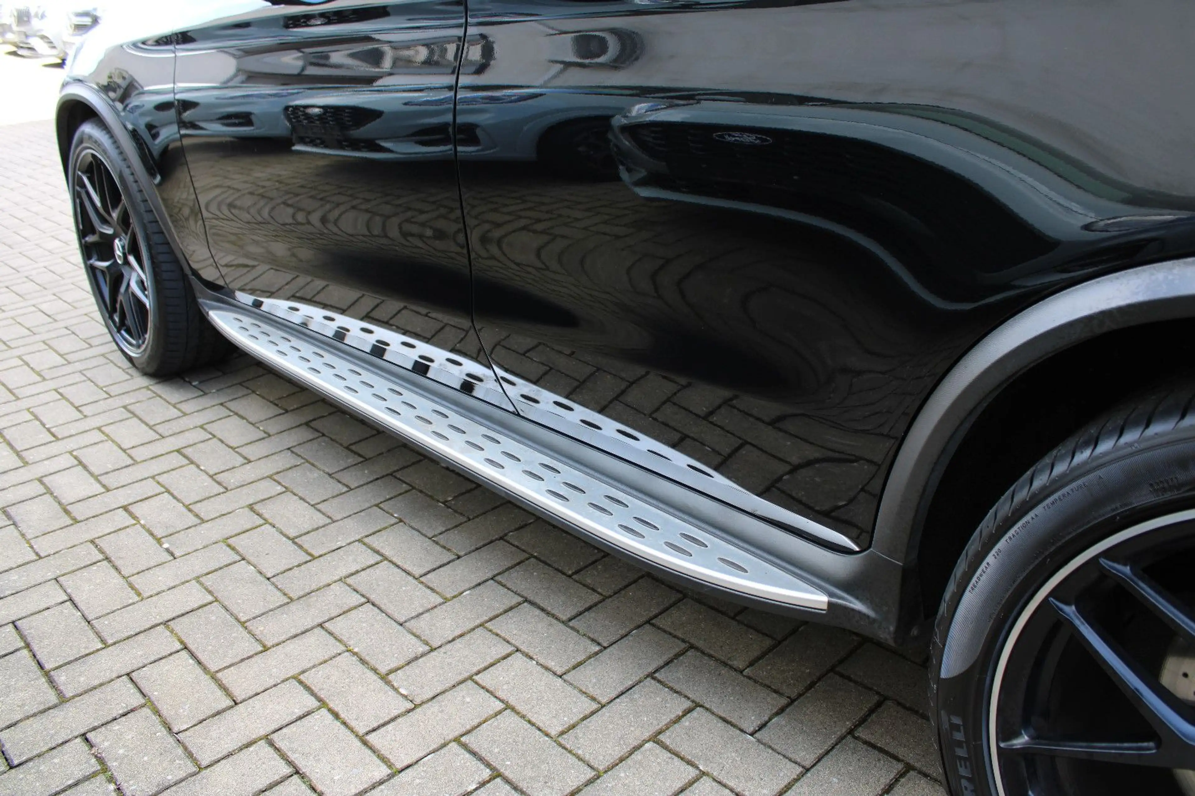 Mercedes-Benz GLC 63 AMG 4Matic+/Distro/Glasd/Leder/360°Ka/AHK — photo 15