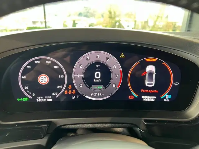 Porsche Cayenne view 15