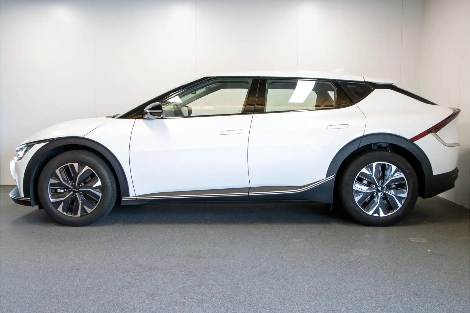 Kia EV6 Light 58 kWh Wit - 2