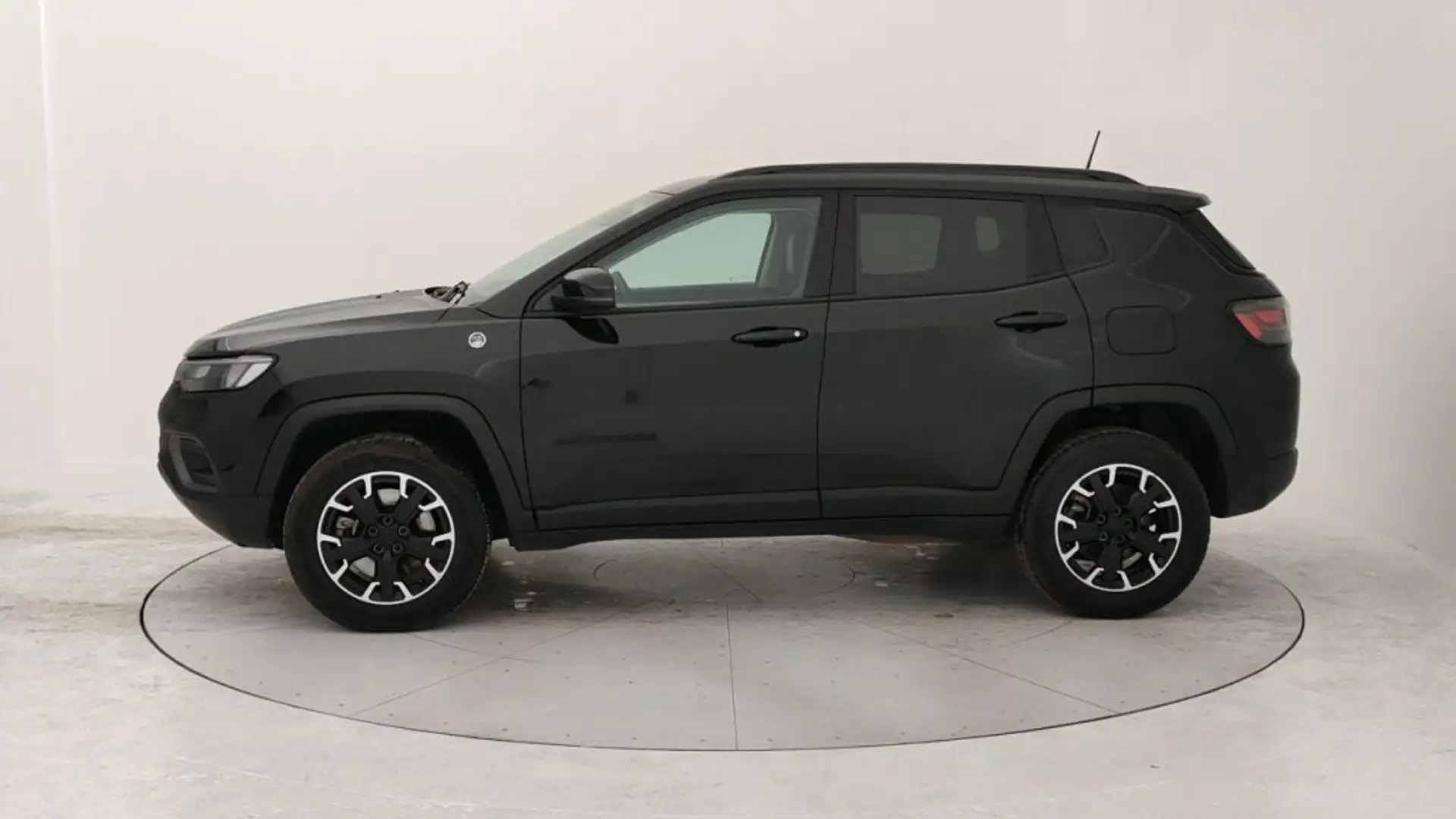 Jeep Compass 1.3 turbo t4 phev Trailhawk 4xe auto Schwarz - 2