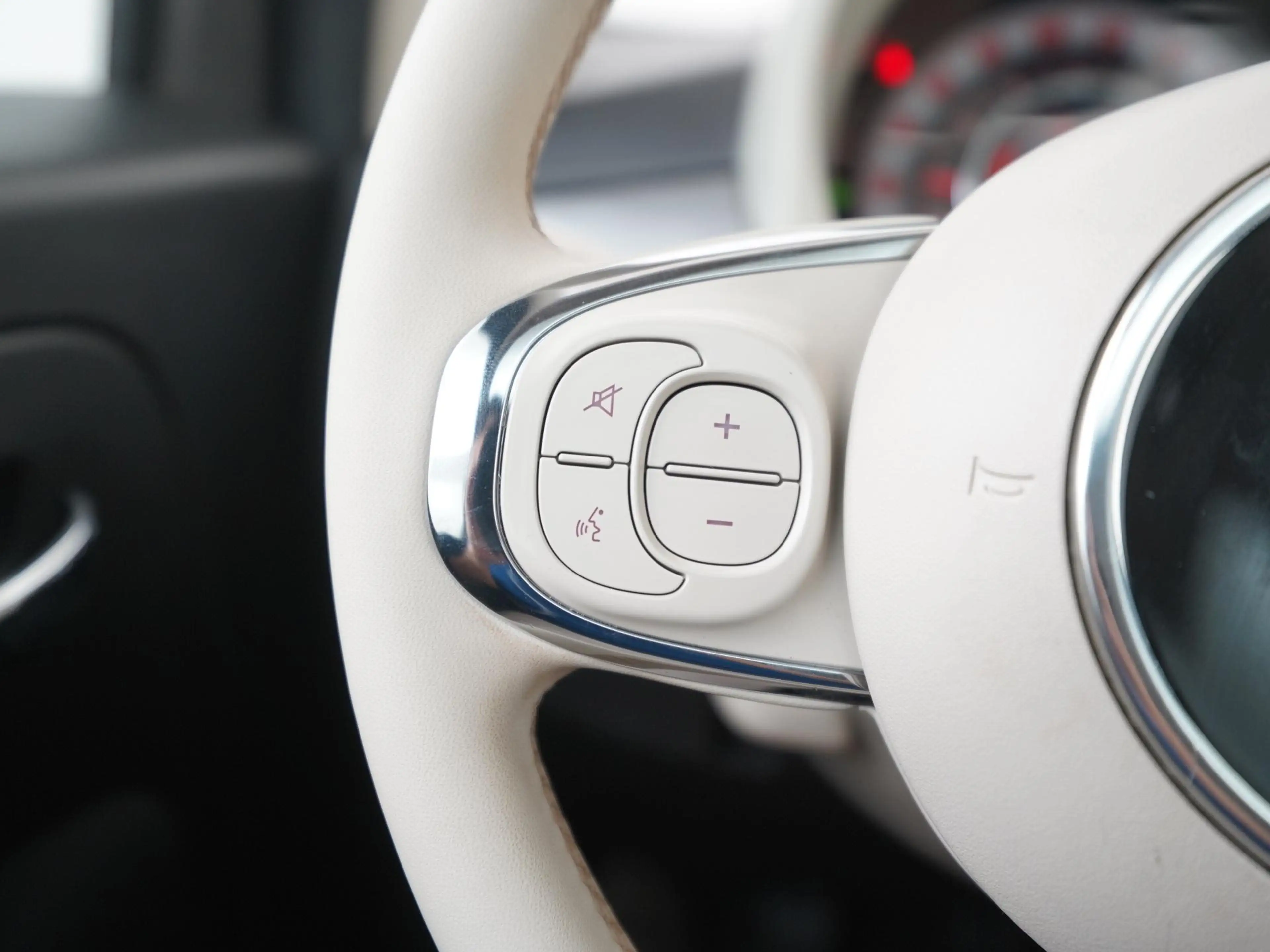 Fiat 500 1.0 Hybrid Lounge | Panoramadak | Zondag Open! — photo 7