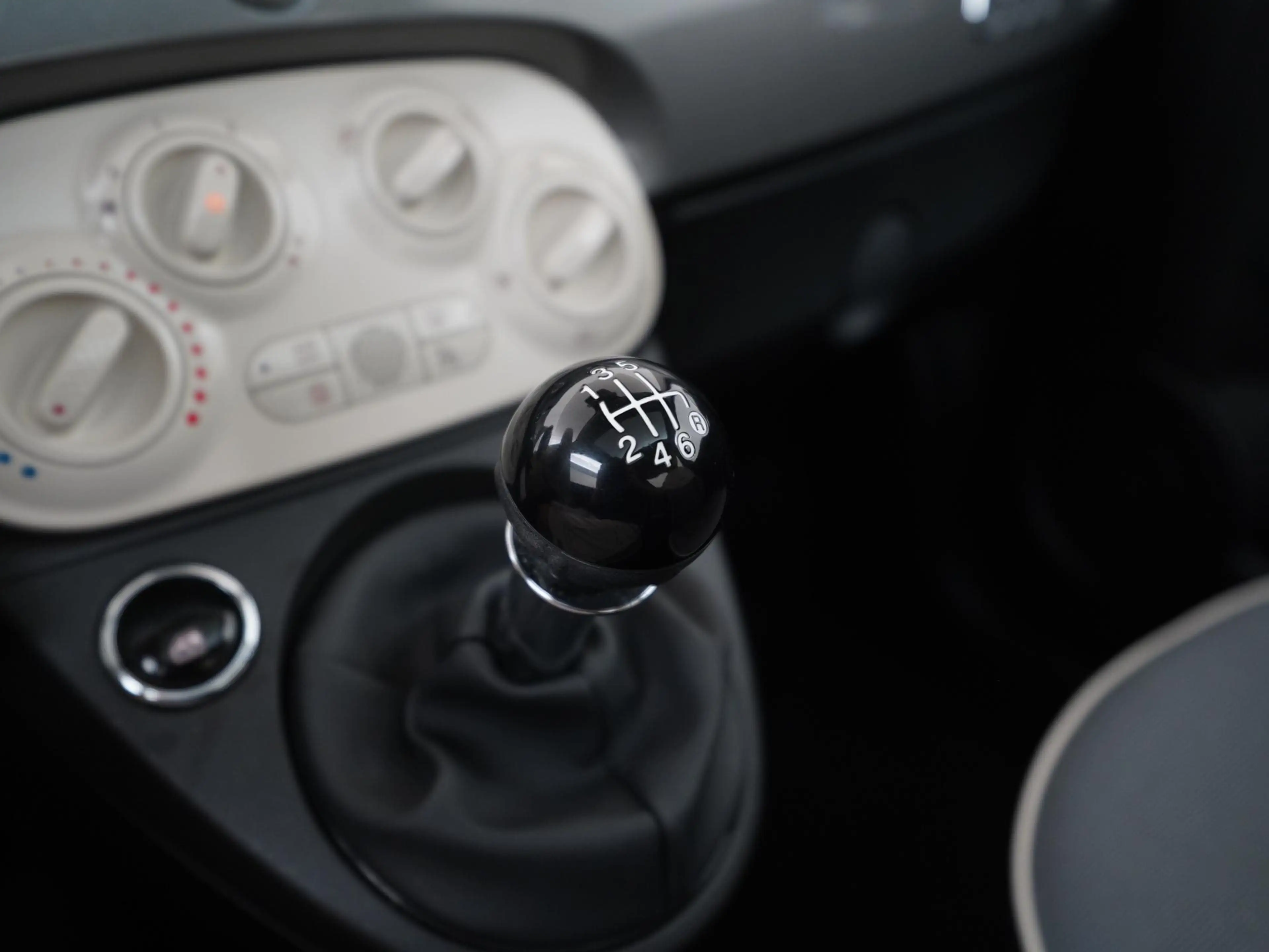 Fiat 500 1.0 Hybrid Lounge | Panoramadak | Zondag Open! — photo 10