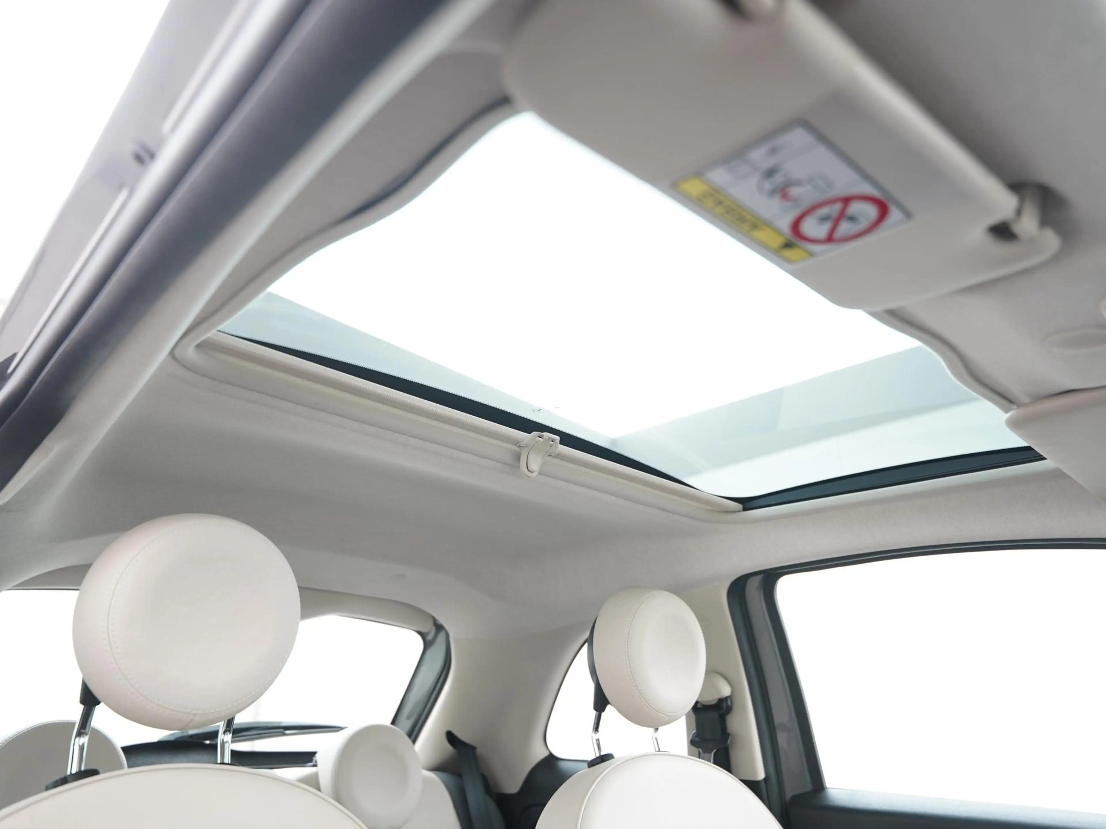 Fiat 500 1.0 Hybrid Lounge | Panoramadak | Zondag Open! — photo 25