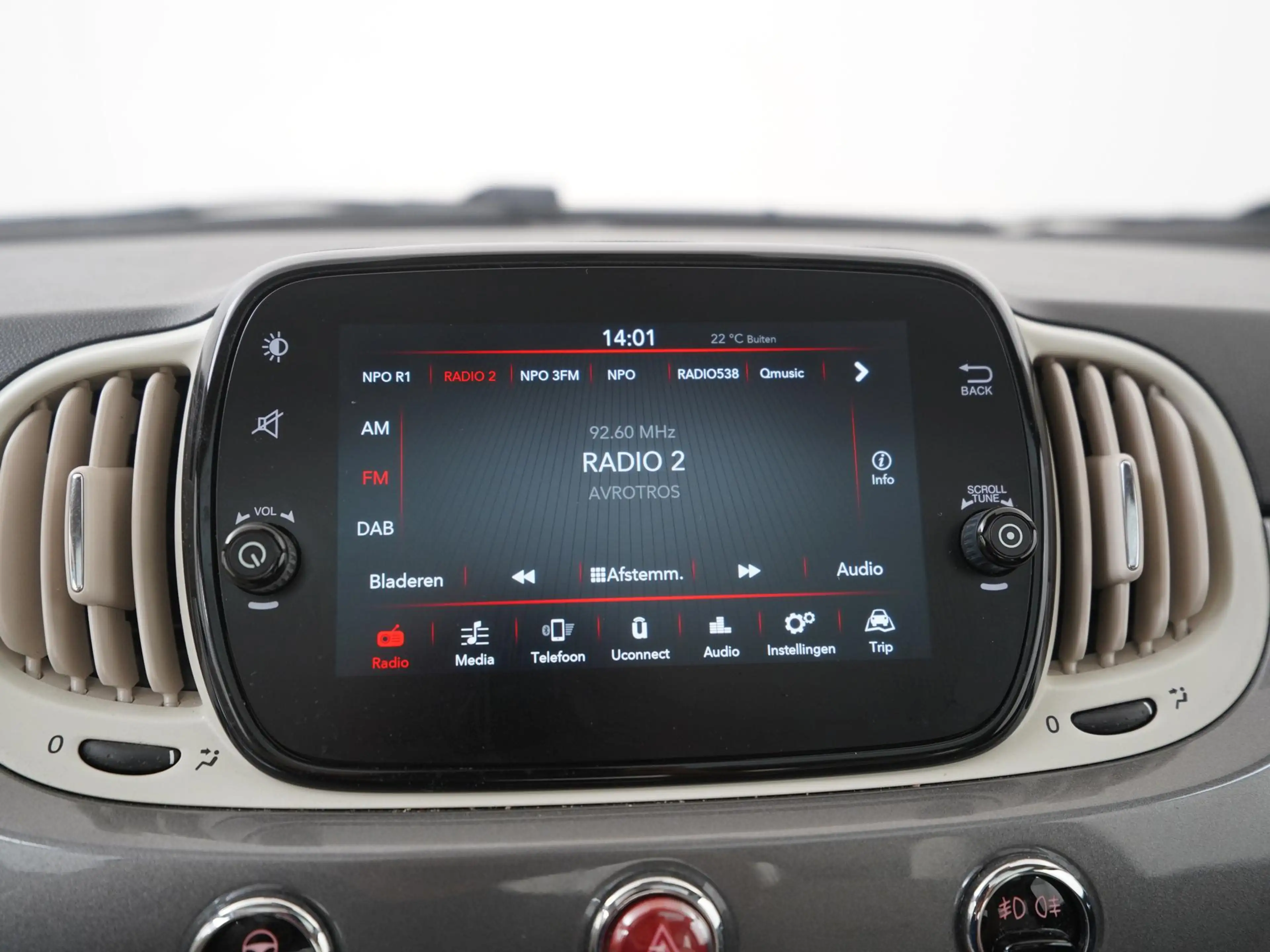 Fiat 500 1.0 Hybrid Lounge | Panoramadak | Zondag Open! — photo 12