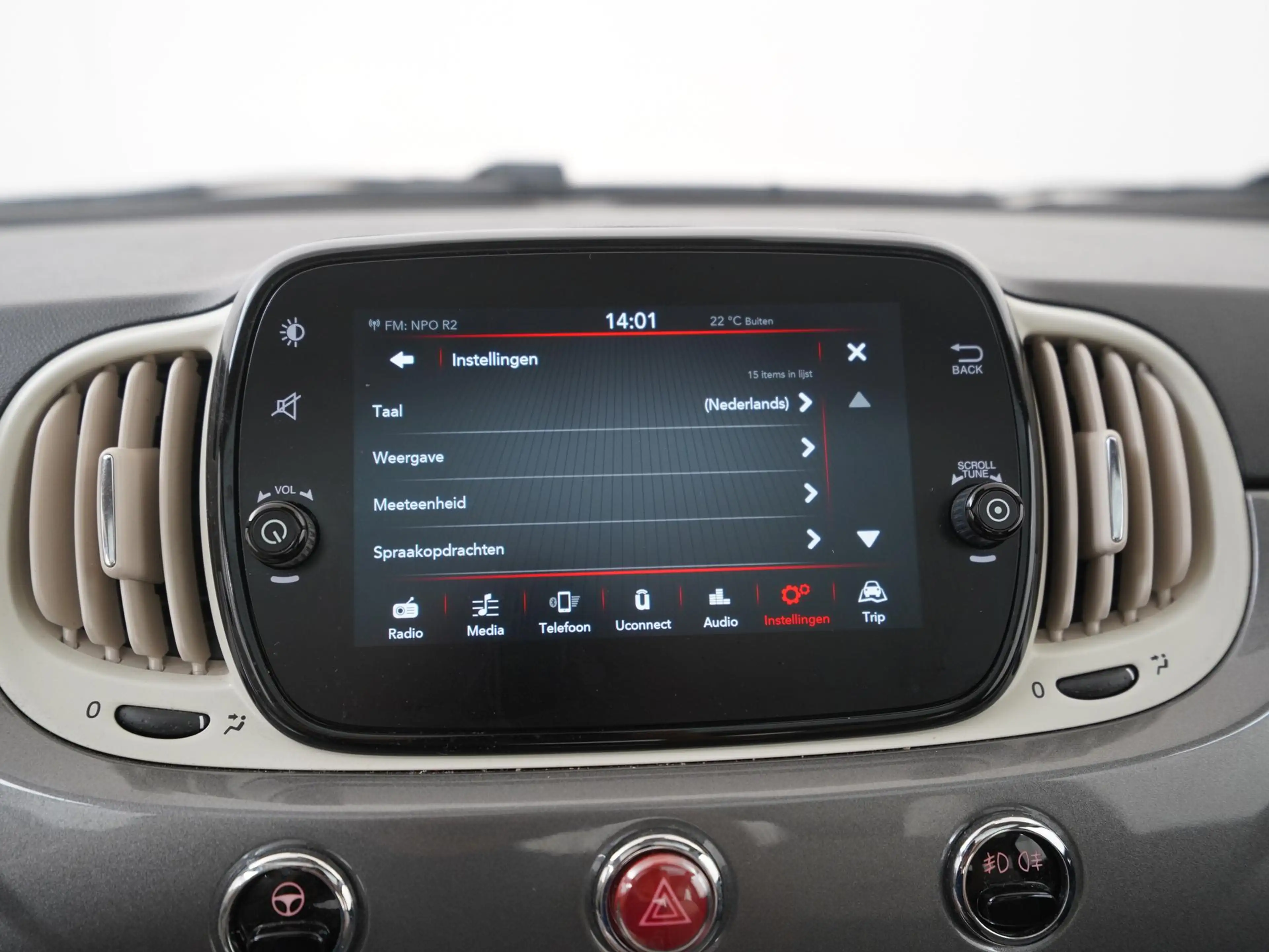 Fiat 500 1.0 Hybrid Lounge | Panoramadak | Zondag Open! — photo 17