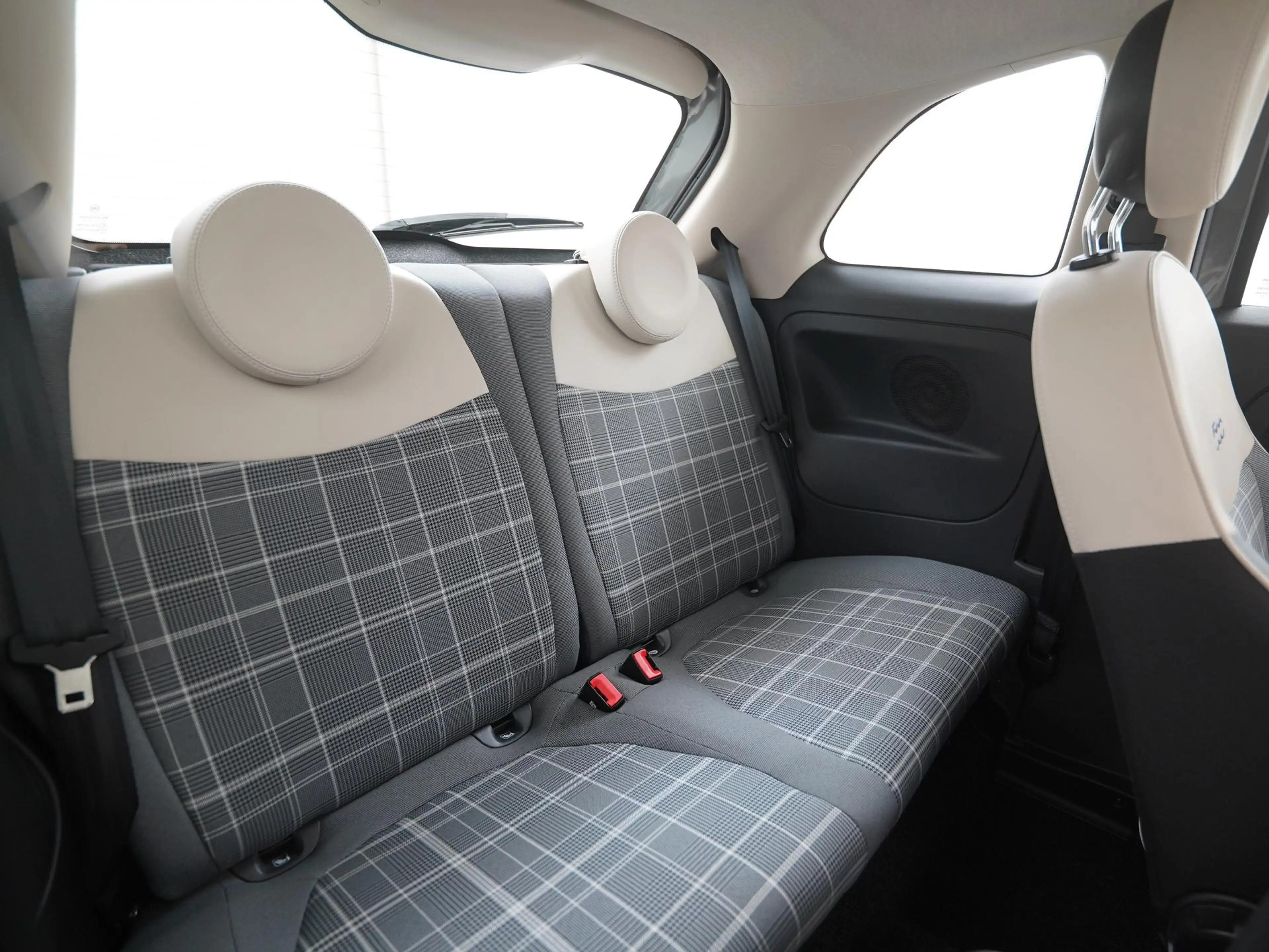 Fiat 500 1.0 Hybrid Lounge | Panoramadak | Zondag Open! — photo 23