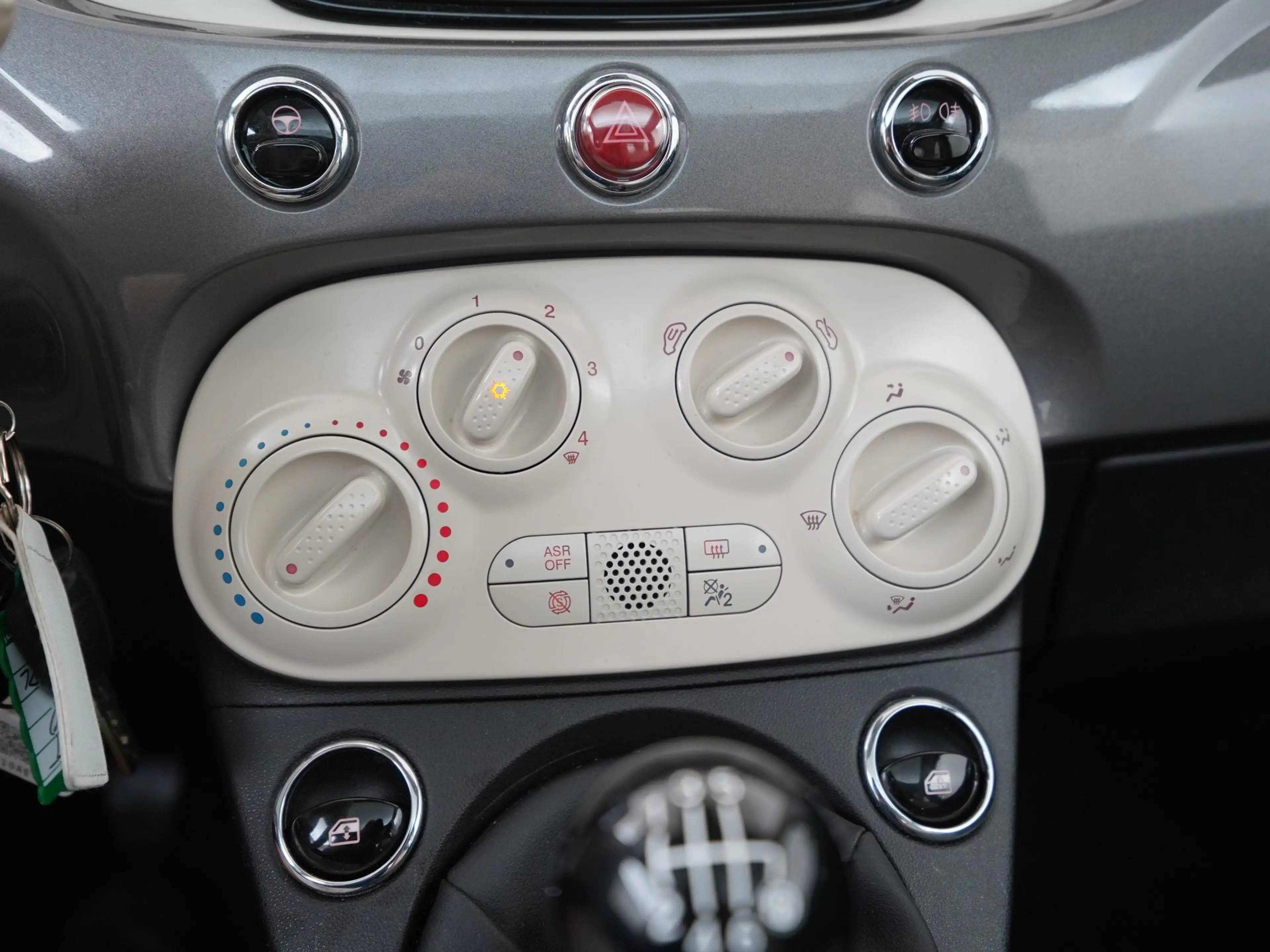 Fiat 500 1.0 Hybrid Lounge | Panoramadak | Zondag Open! — photo 11