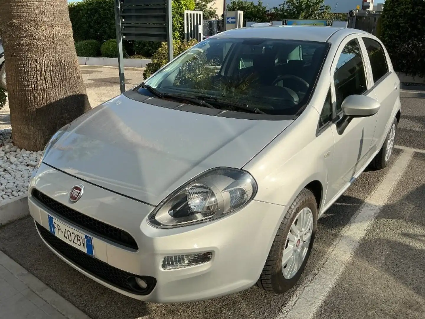Fiat Punto 1.3 MJT II S&S 95 CV 5 porte Street Grigio - 1