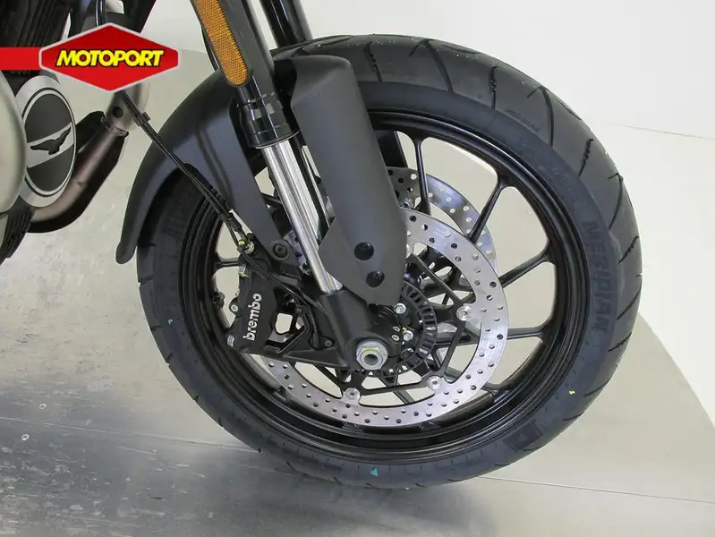 Moto Guzzi V 85 TT - foto 5