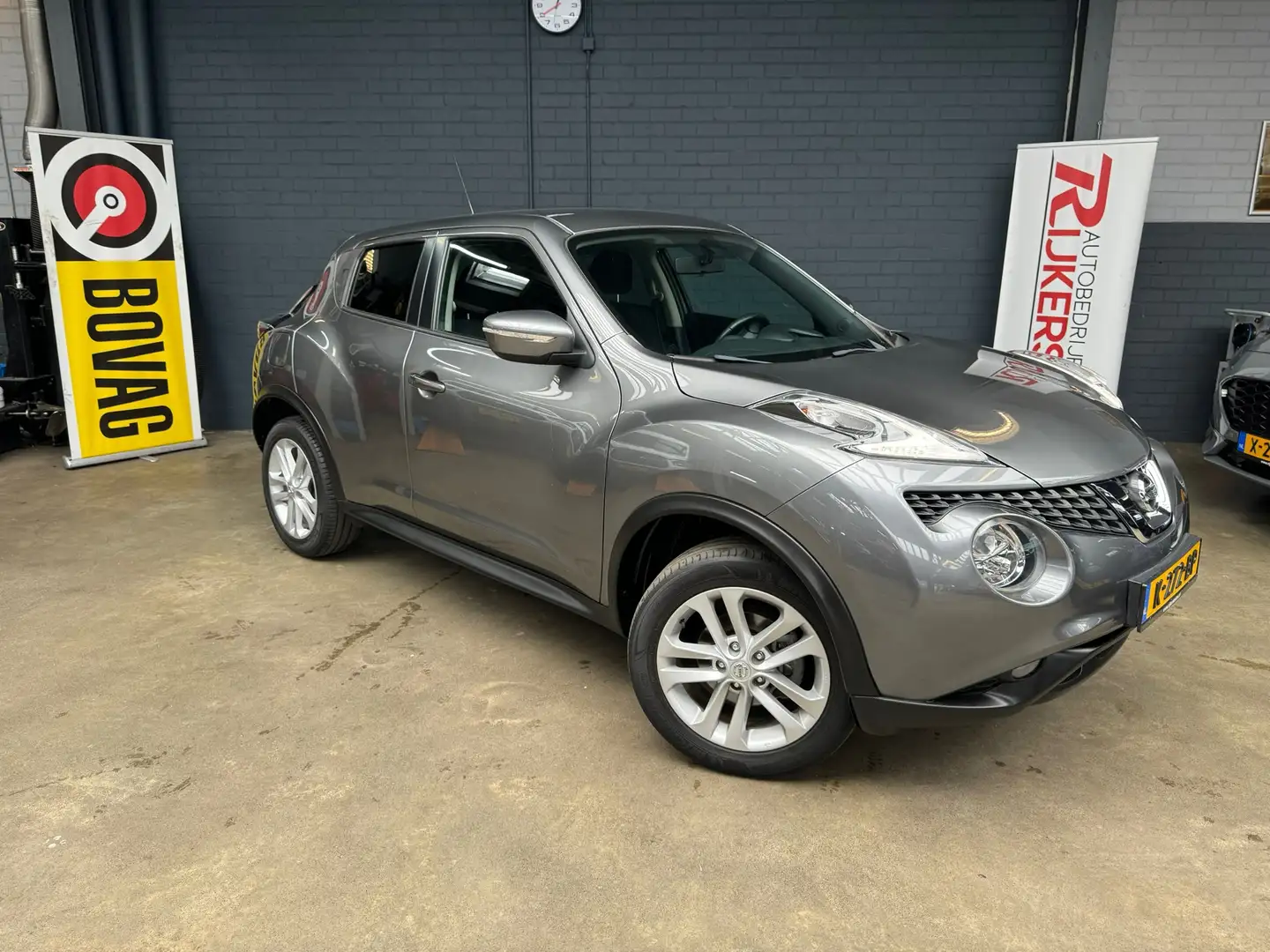 Nissan Juke 1.2 DIG-T S/S N-Connecta,Camera Achter,Cruise Cont Grey - 2