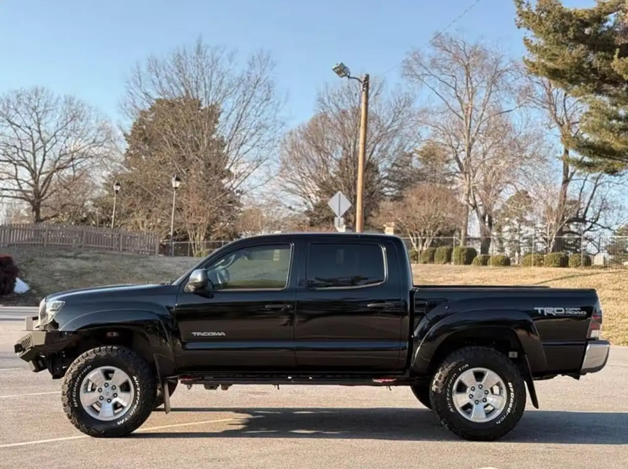 Toyota Tacoma снимка Toyota Tacoma