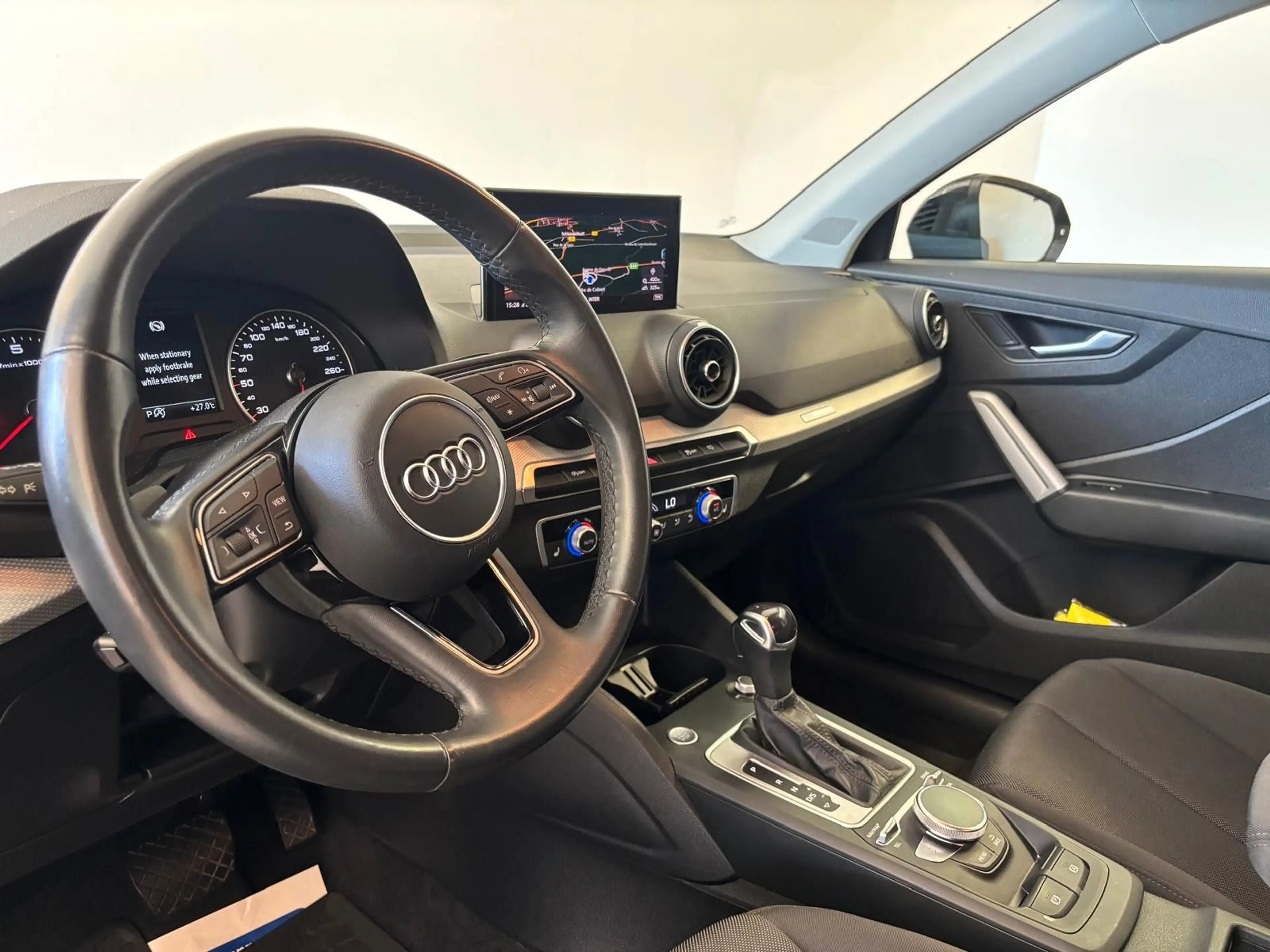 Audi Q2 35 TFSI S line**NAVI**R-KAMERA**SHZ** — photo 8
