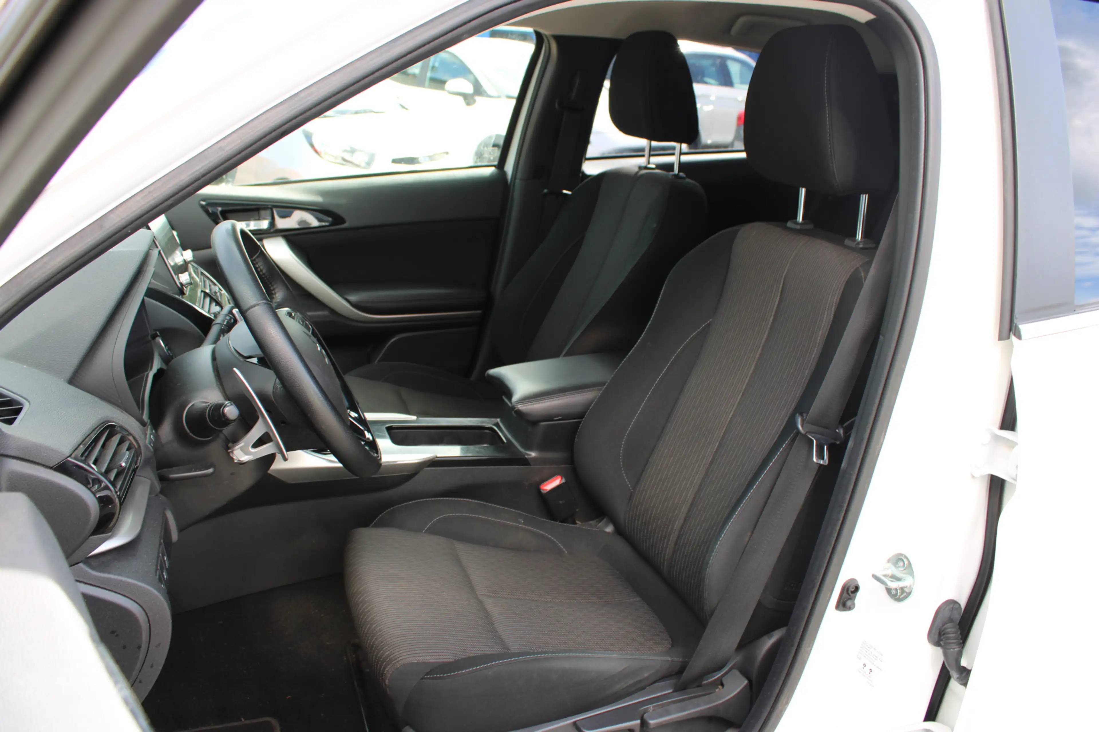 Mitsubishi Eclipse Cross 2.4 PHEV Intense — photo 6