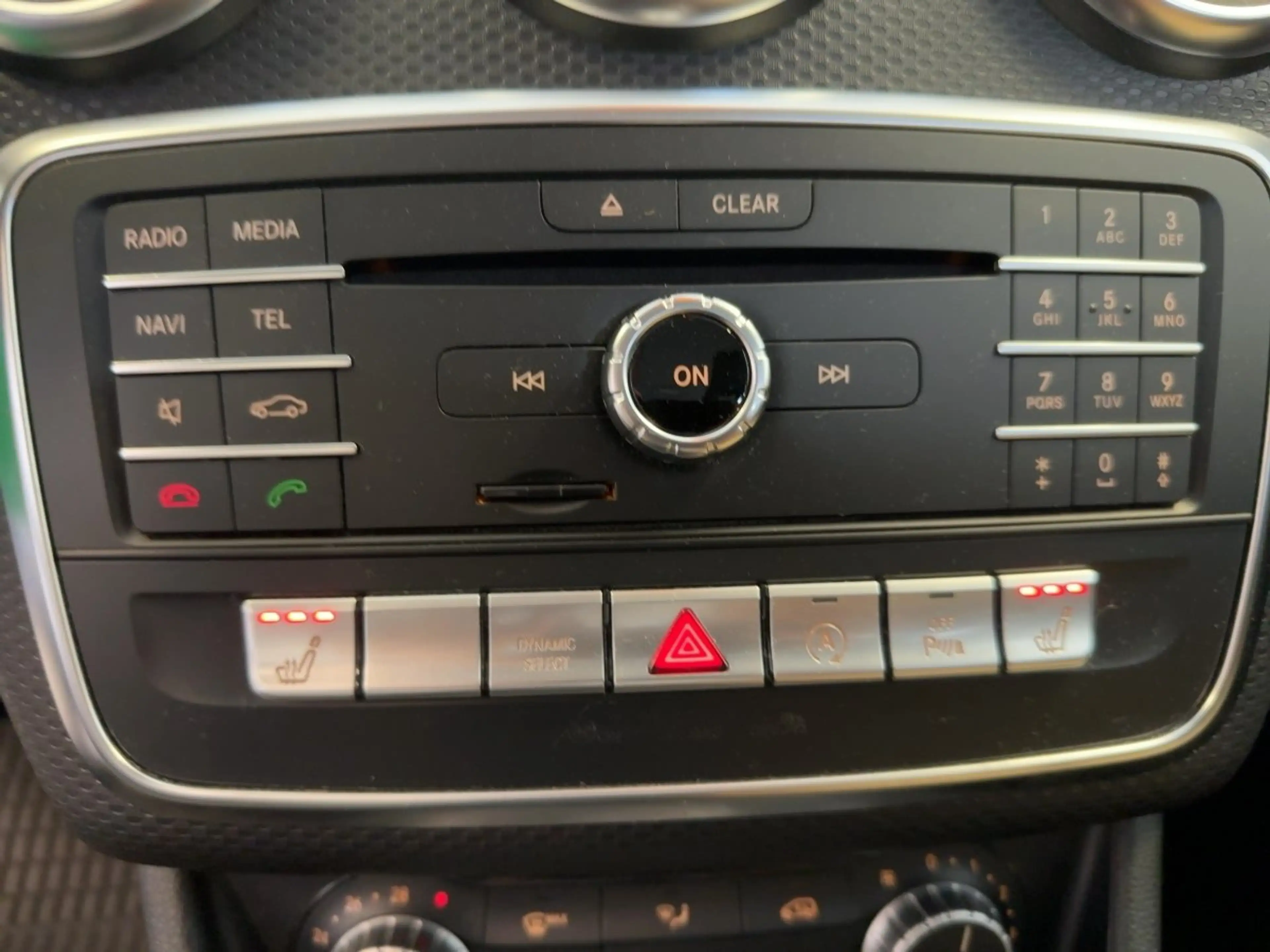 Mercedes-Benz A 180 d SH Navi LED — photo 6