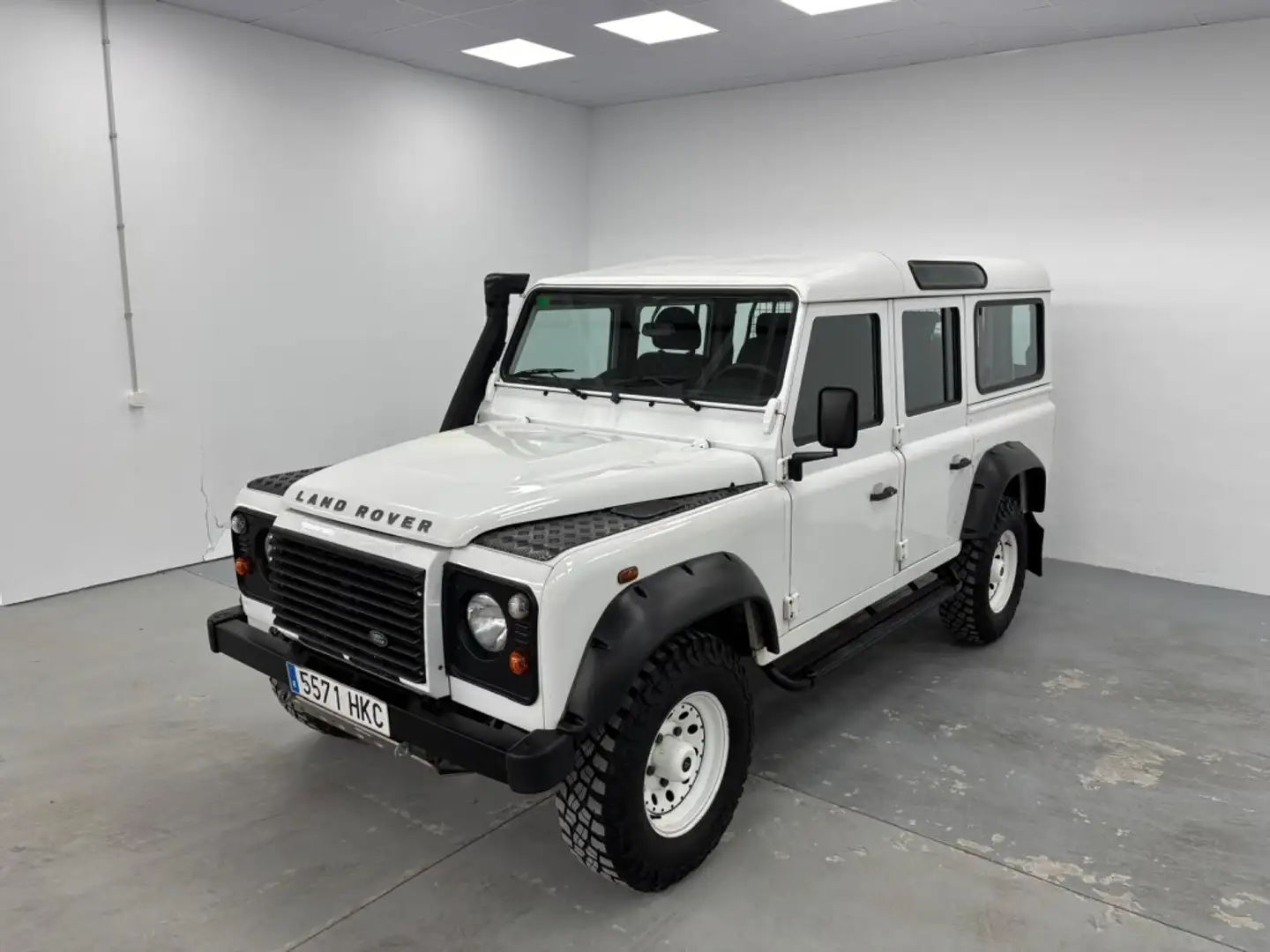 Land Rover Defender 110 SW E Bílá - 2
