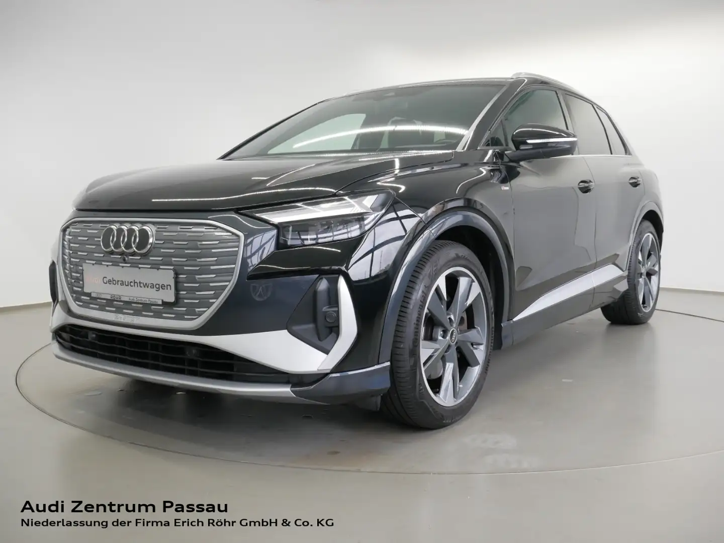 Audi Q4 e-tron Q4 45 e-tron quattro S line LED virt. Cock. NAVI+ Schwarz - 1