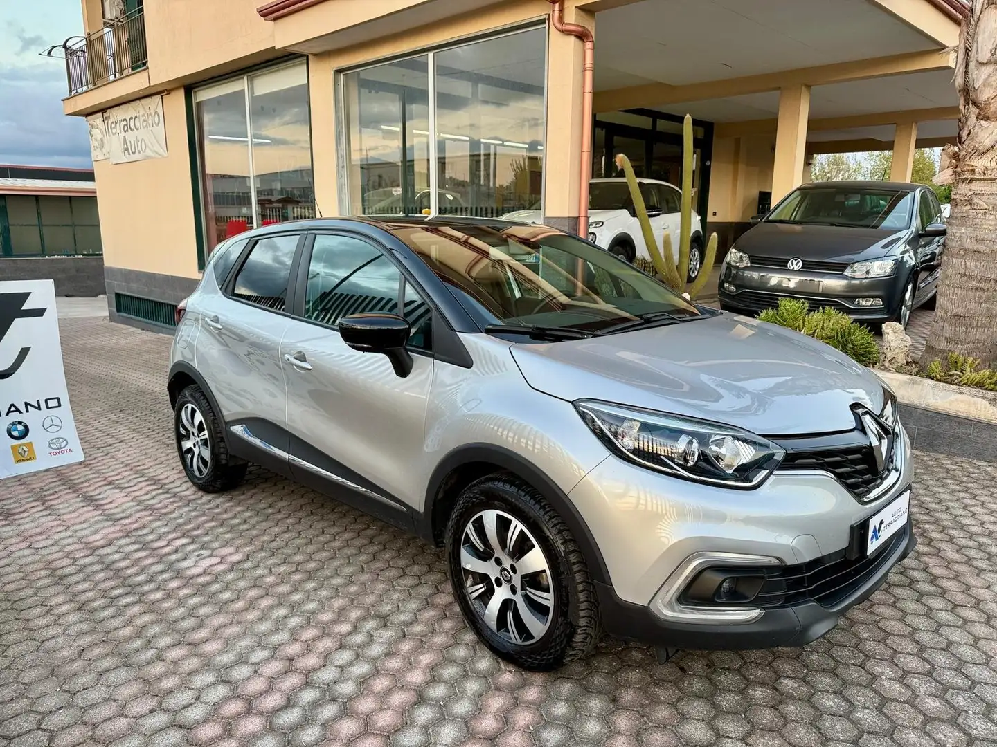 Renault Captur II serie 1.5dci Sport Edition 90cv MY18 Gris - 2