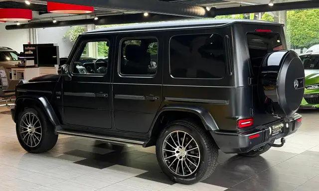 Mercedes-Benz G-Class view 9