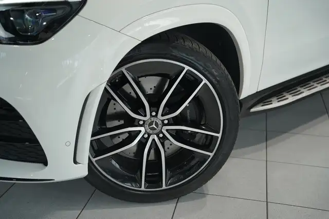 Mercedes-Benz Gle view 3
