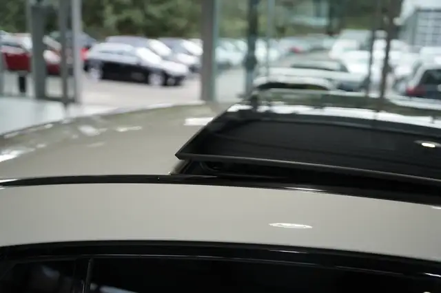 Mercedes-Benz Gle view 13