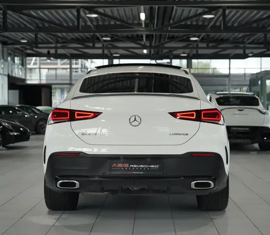 Mercedes-Benz Gle view 10