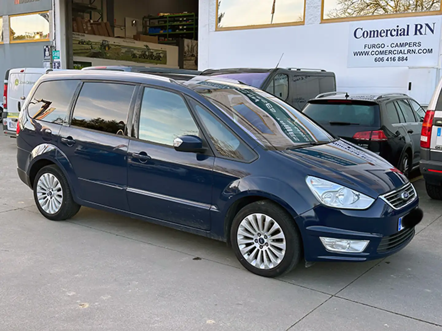 Ford Galaxy 2.0TDci Titanium Blau - 1