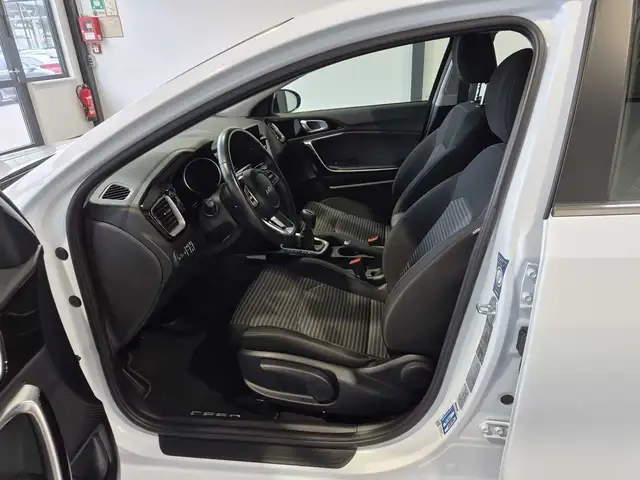 Kia Ceed view 8