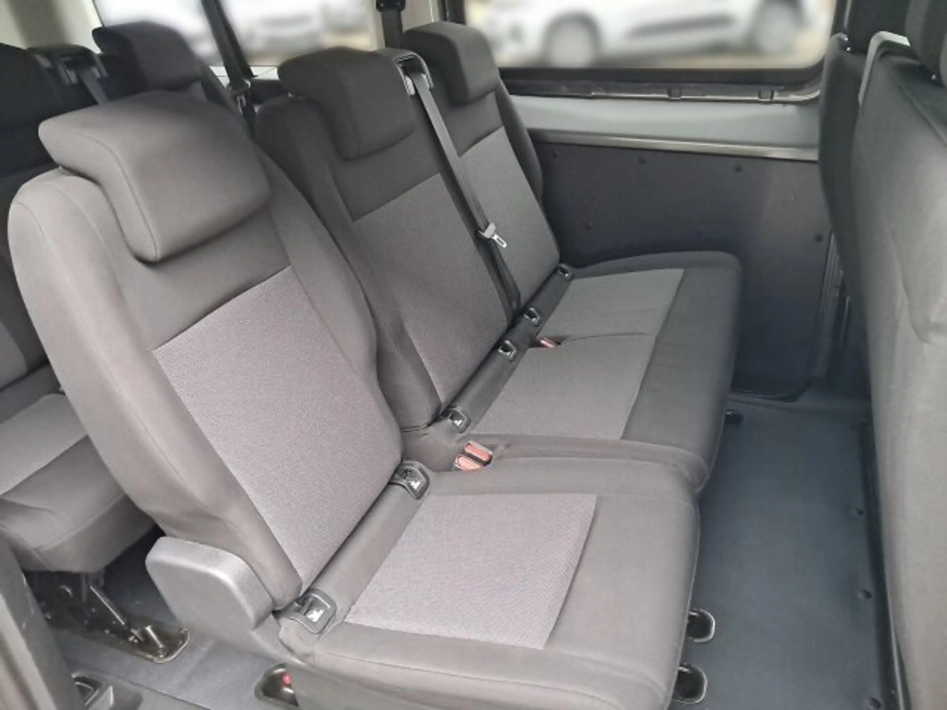 Opel Zafira Life Vivaro Kombi 1.5 D L 9-Sitzer Klima DAB-Tuner — photo 15