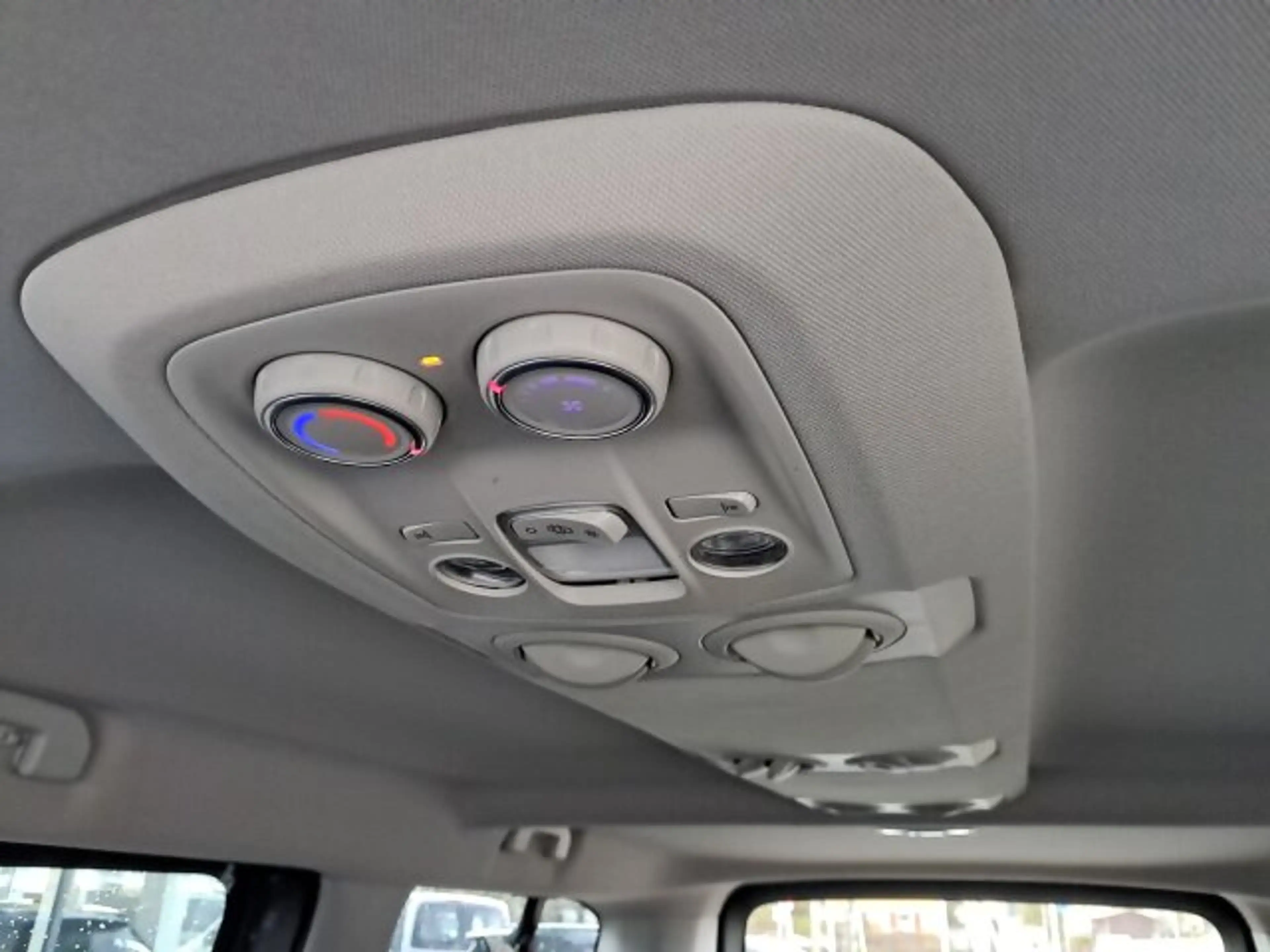 Opel Zafira Life Vivaro Kombi 1.5 D L 9-Sitzer Klima DAB-Tuner — photo 7