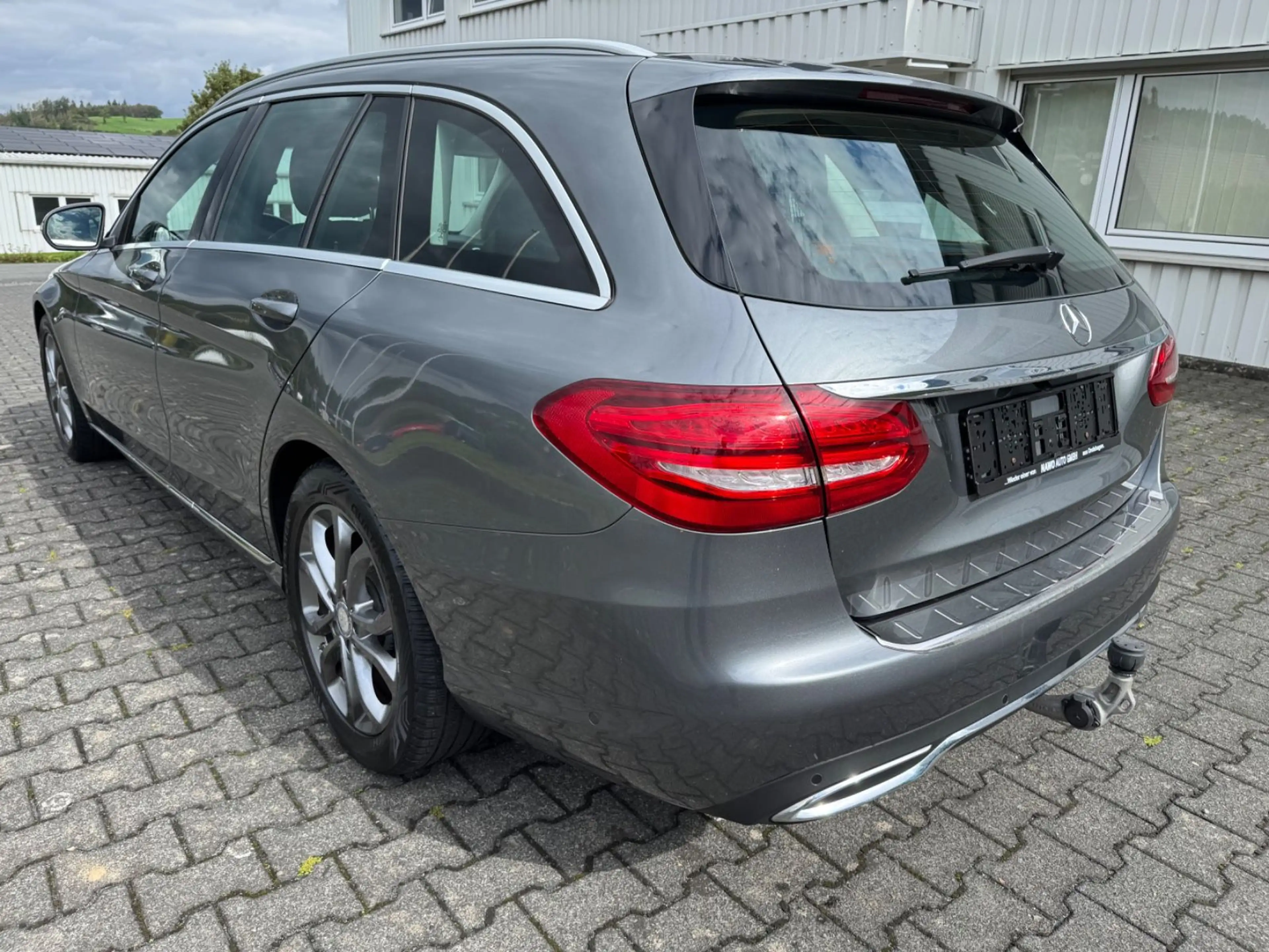 Mercedes-Benz C 180 Avantgarde-LED-AHK-Teilleder-360°-Kamera — photo 8