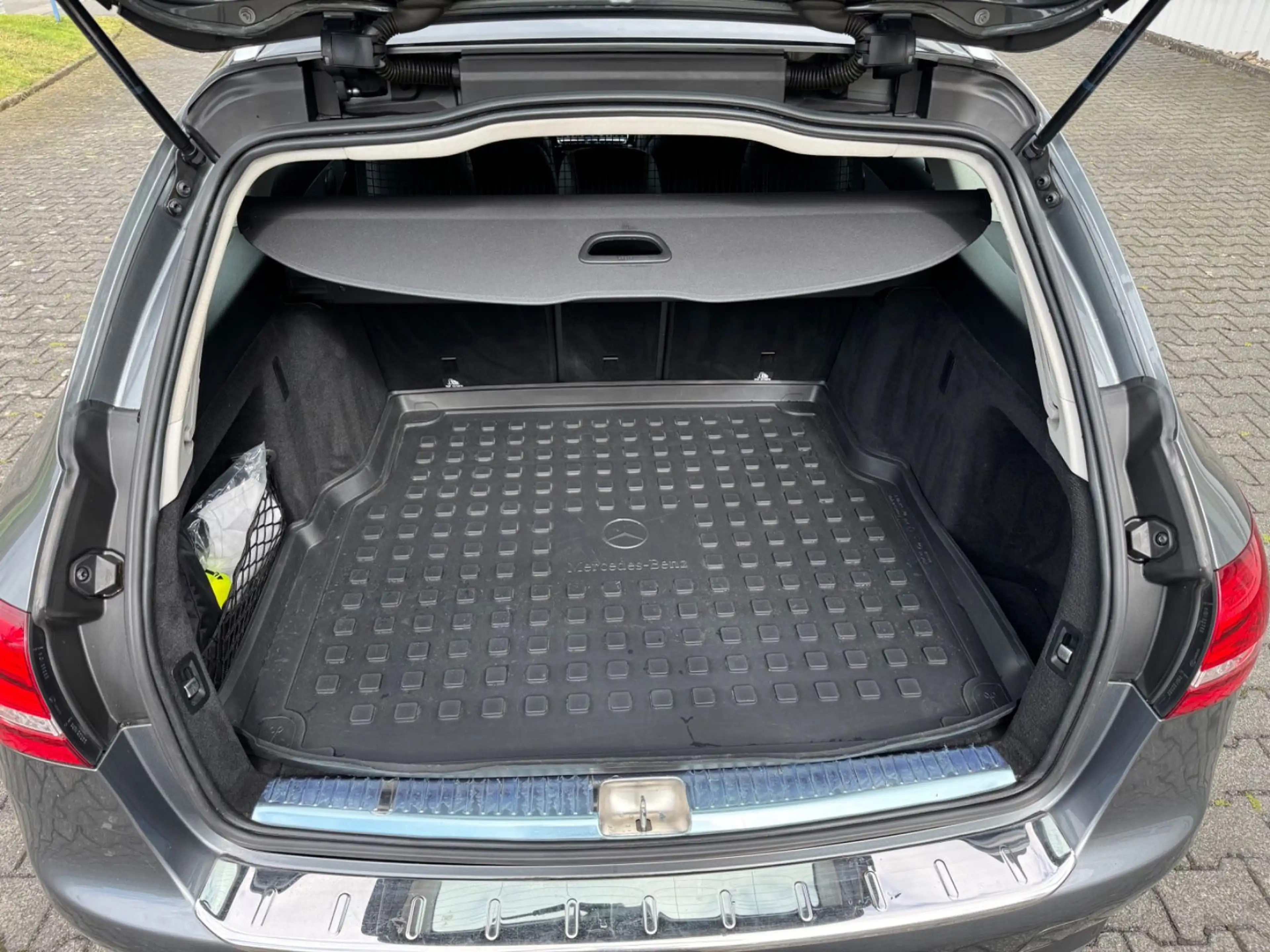 Mercedes-Benz C 180 Avantgarde-LED-AHK-Teilleder-360°-Kamera — photo 15