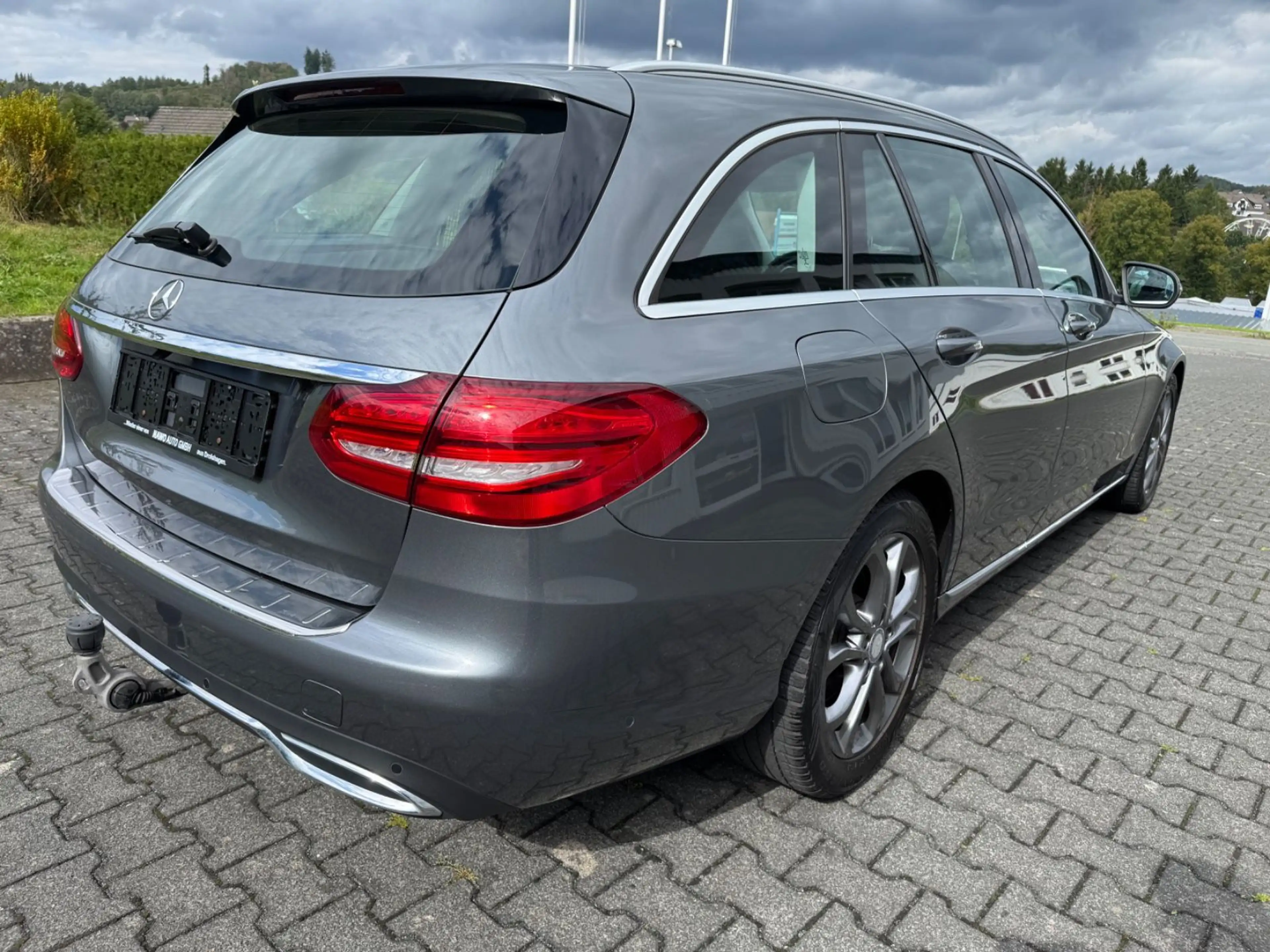 Mercedes-Benz C 180 Avantgarde-LED-AHK-Teilleder-360°-Kamera — photo 10