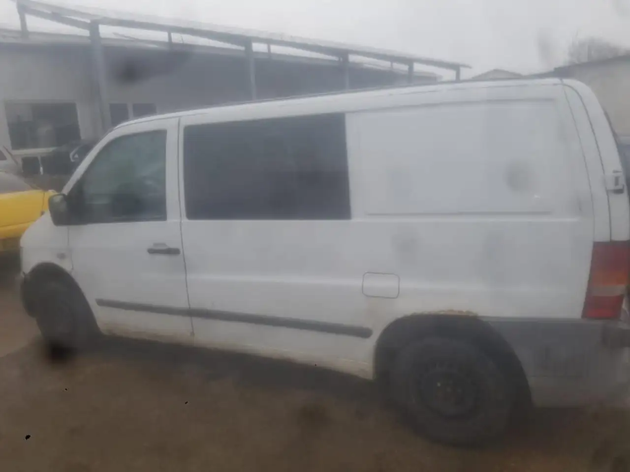Mercedes-Benz Vito 112 CDI Kasten (638), foto 2