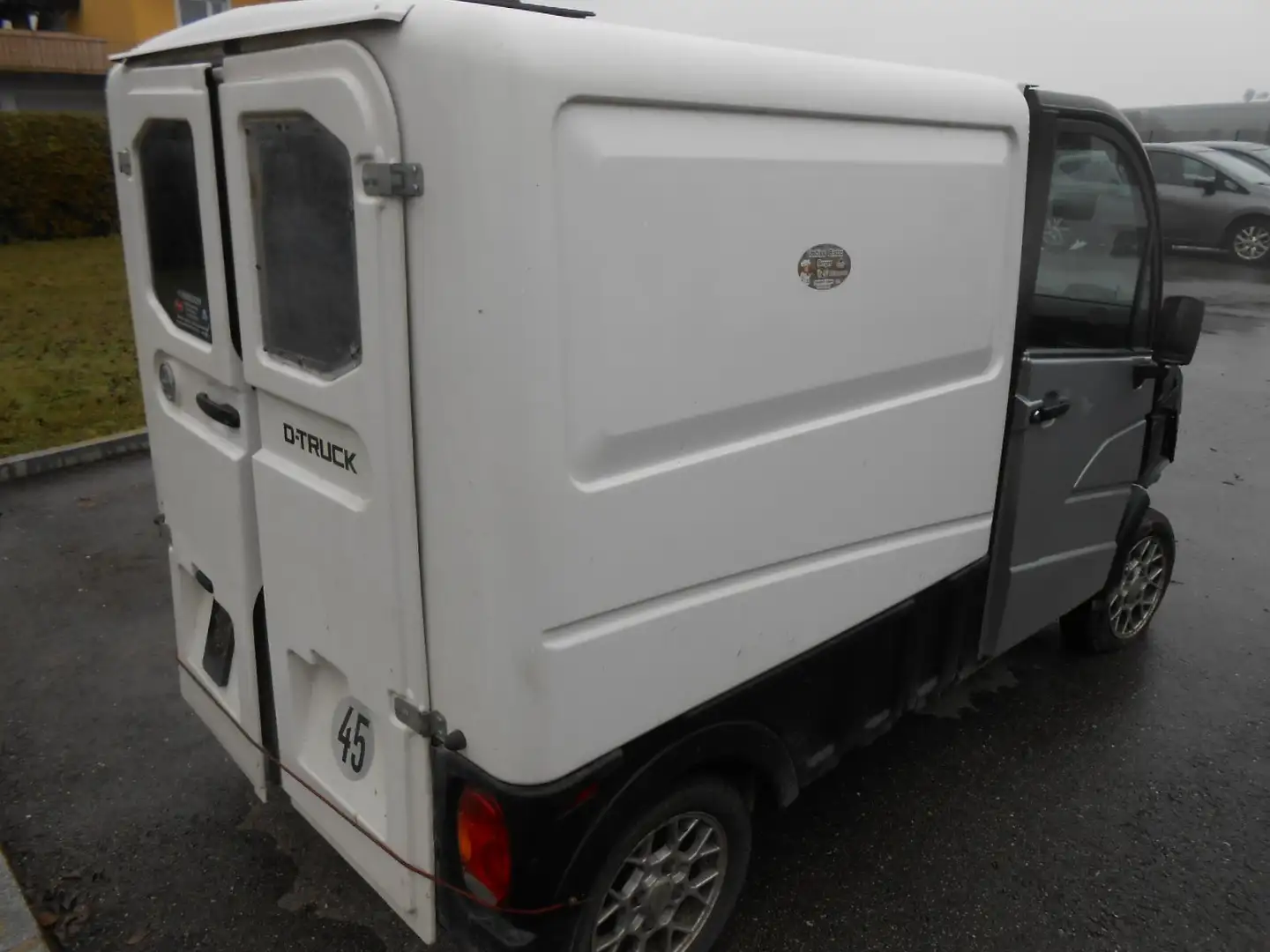 Aixam D-truck Kastenwagen Argent - 2