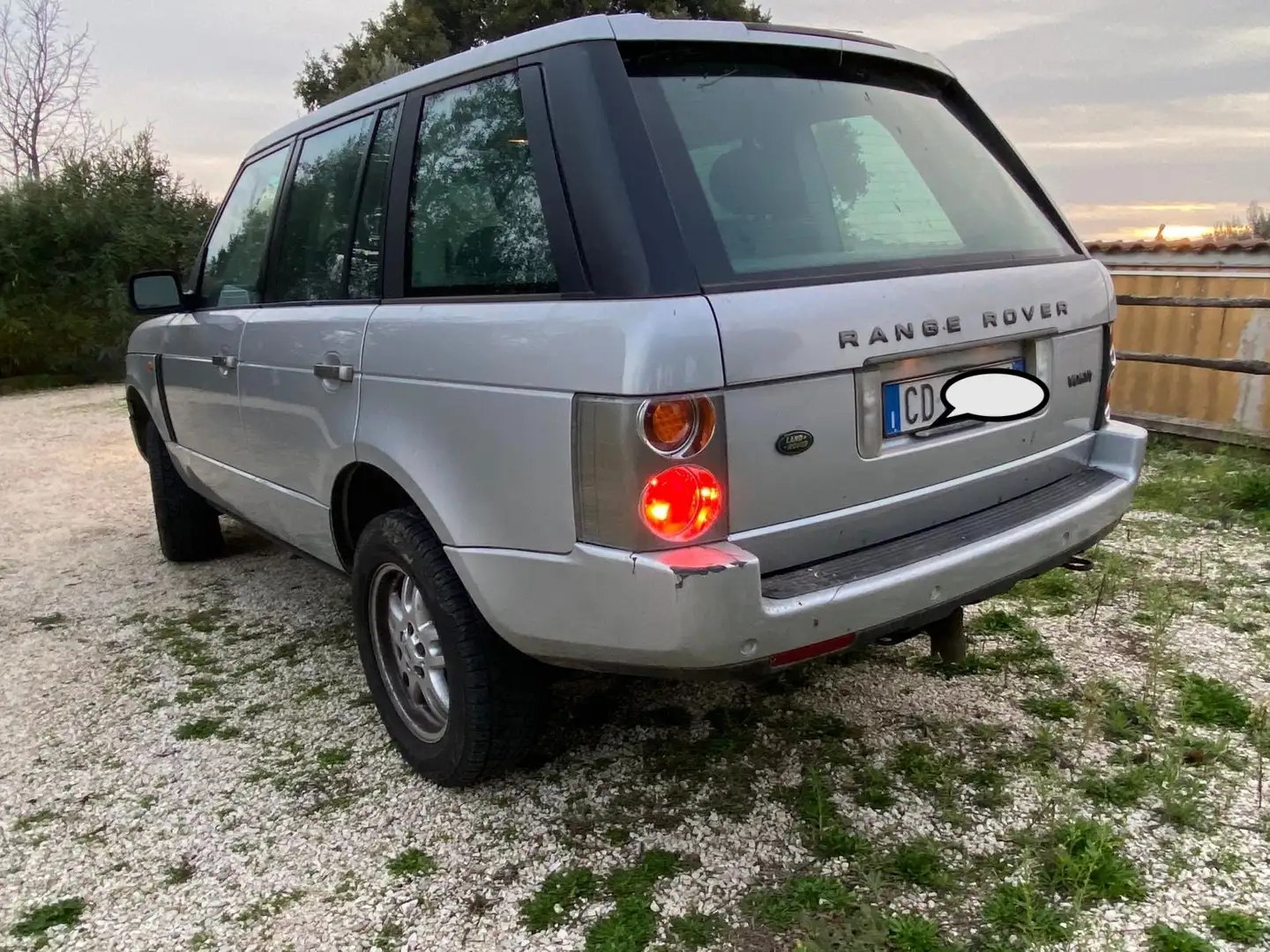 Land Rover Range Rover Vogue Gümüş rengi - 2