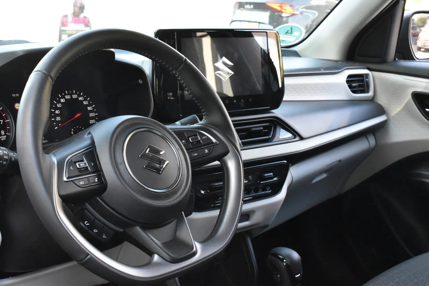 Suzuki Swift 1.2 Select Smart Hybrid Navigatie | Camera | Stoel Noir - 2