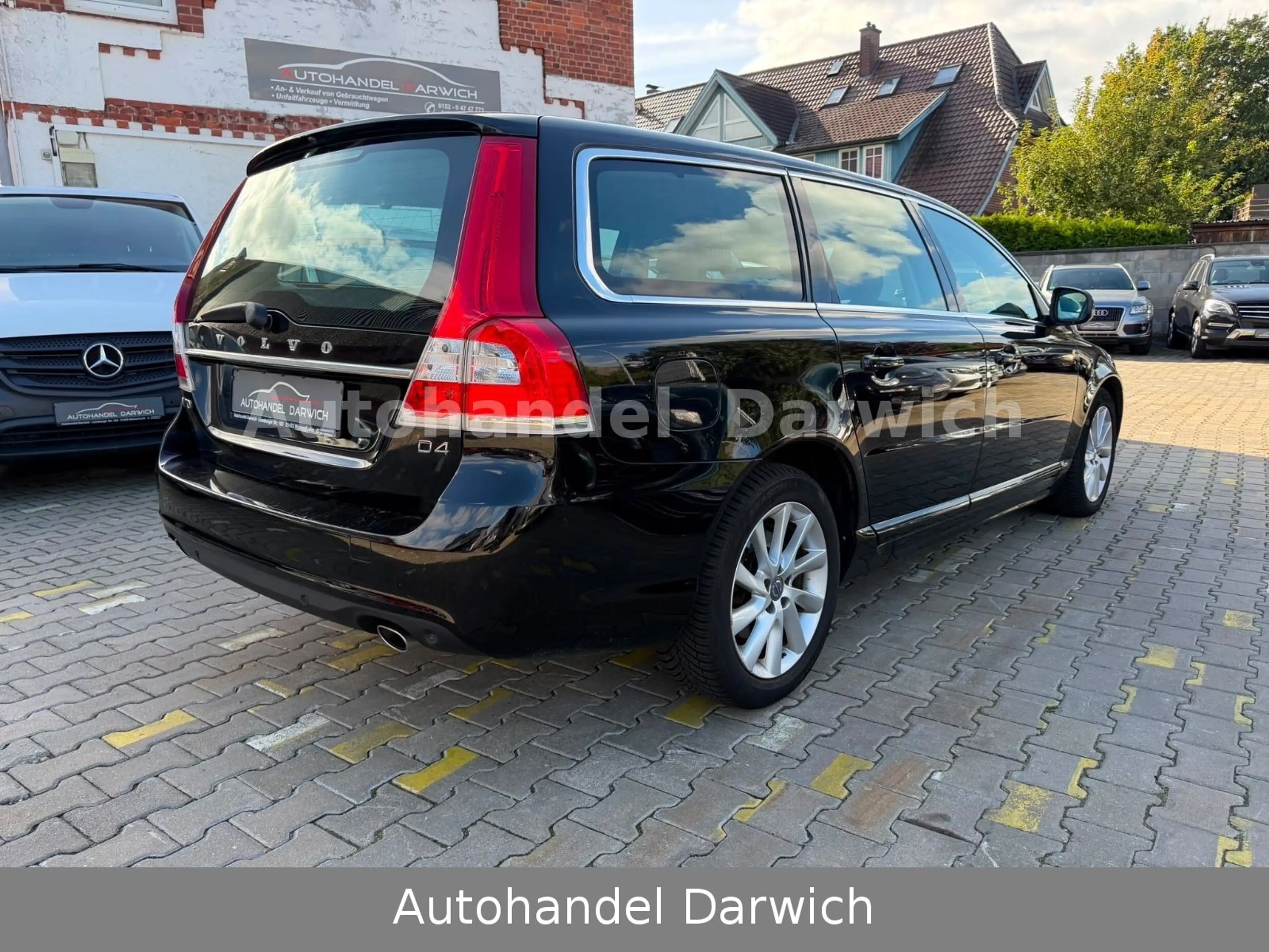 Volvo V70 Kombi Summum D4 2.Hand S.Heft Top — photo 4