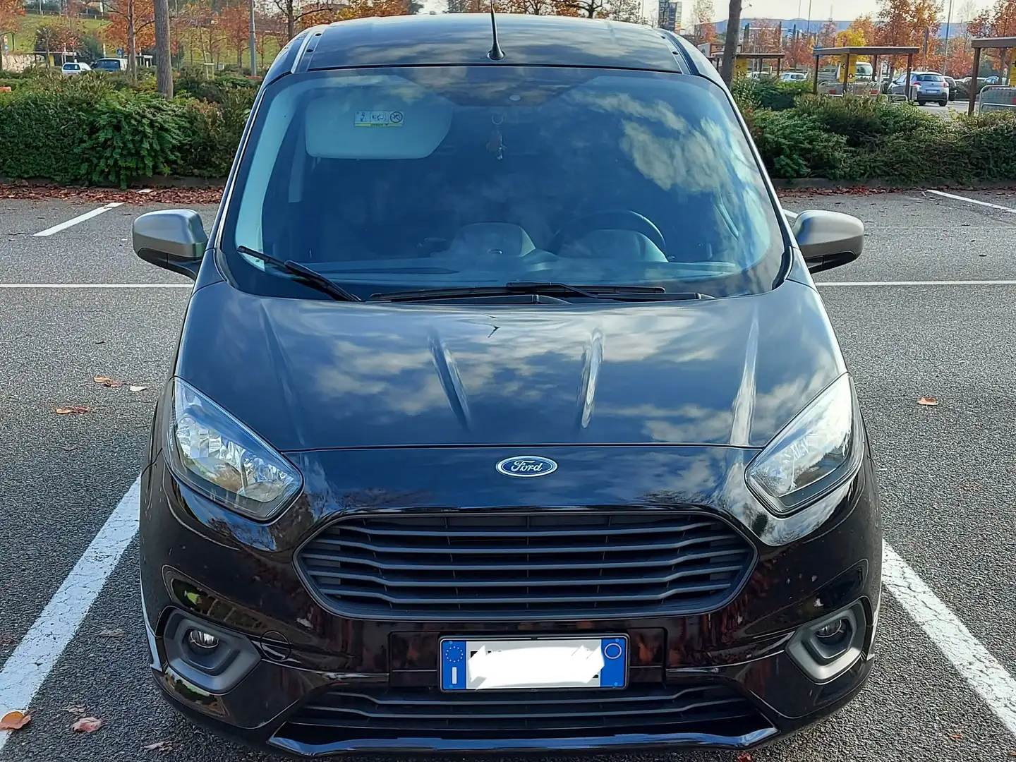 Ford Tourneo Courier 1.5 TDCi 75 CV, Euro 6 Nero - 2