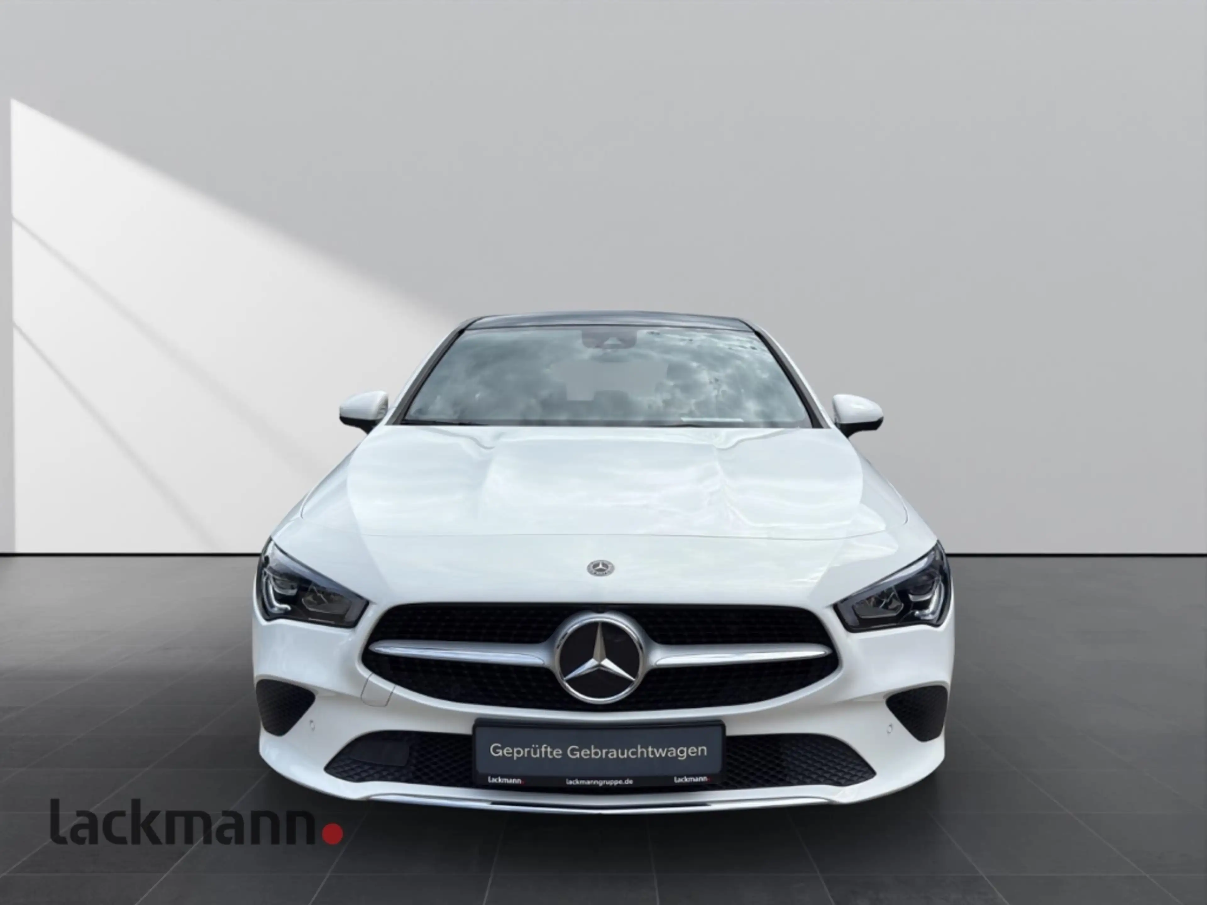 Mercedes-Benz CLA 180 *Navi*Pano*LED*360Grad° — photo 3
