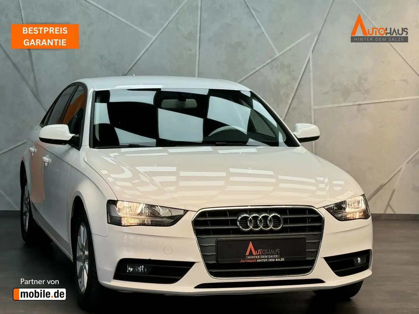 Audi A4 Attraction 2.0 16V TDI Blanco - 1